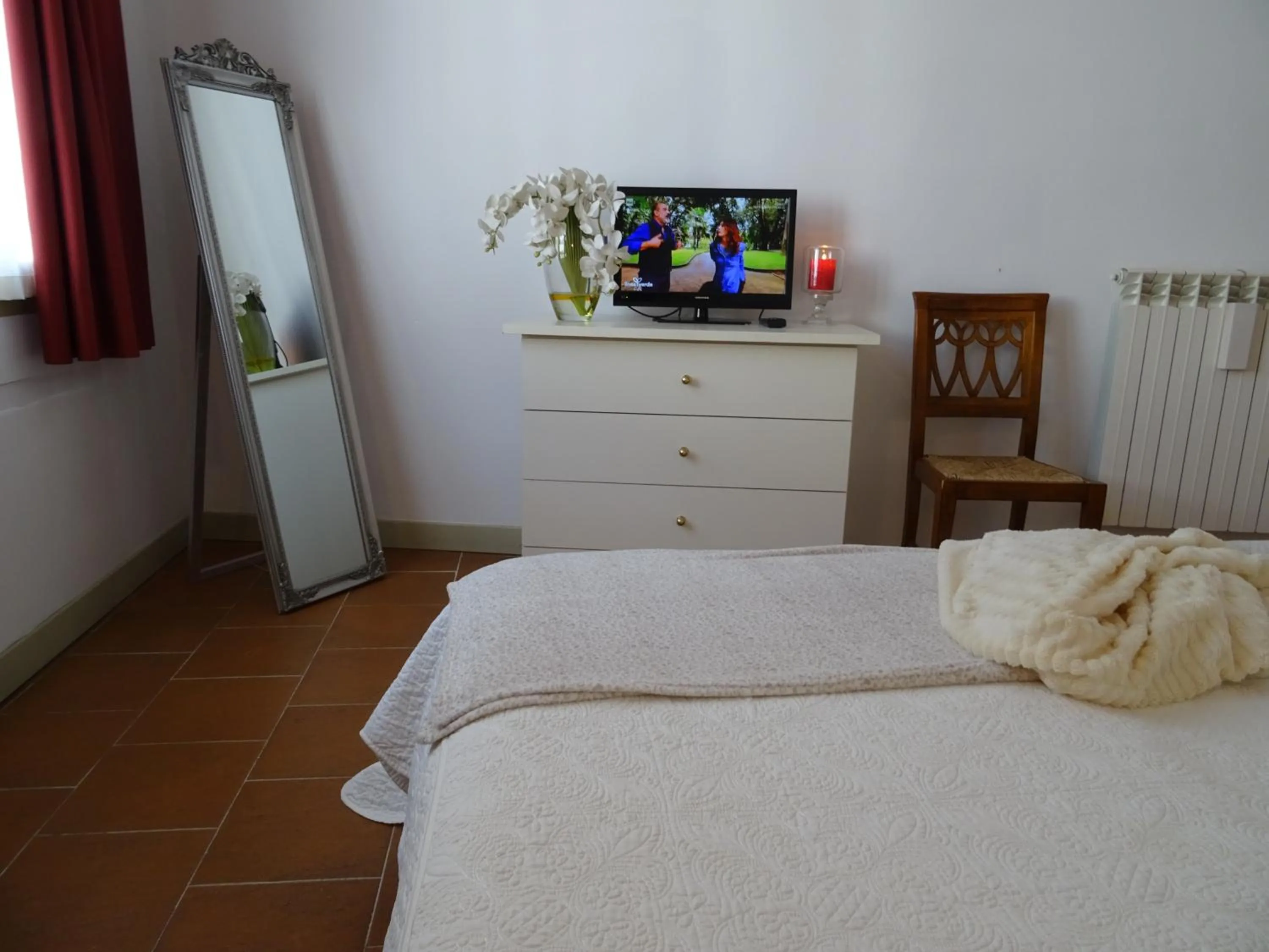 Bed in CharmeRooms Villa Moroni