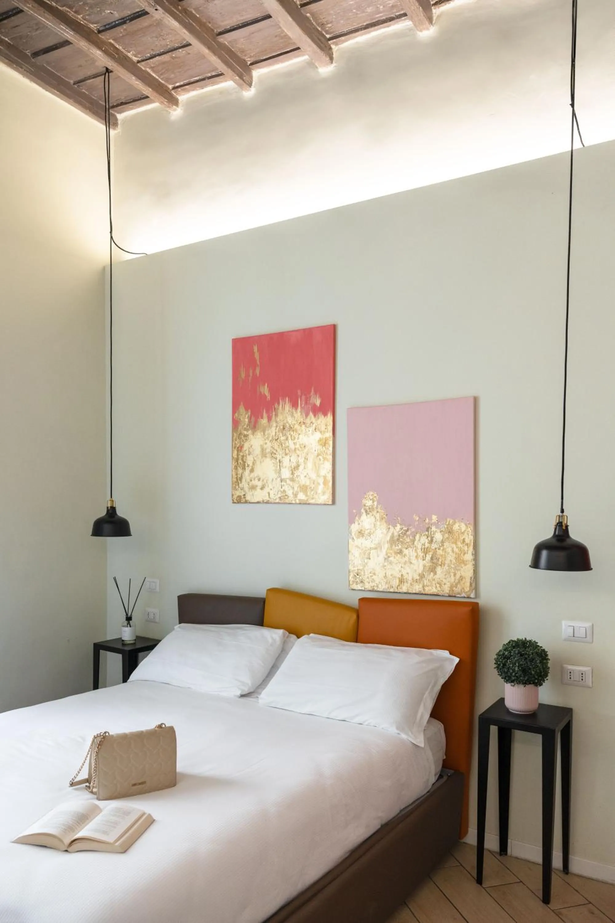 Bed in Pantheon Unique Rooms