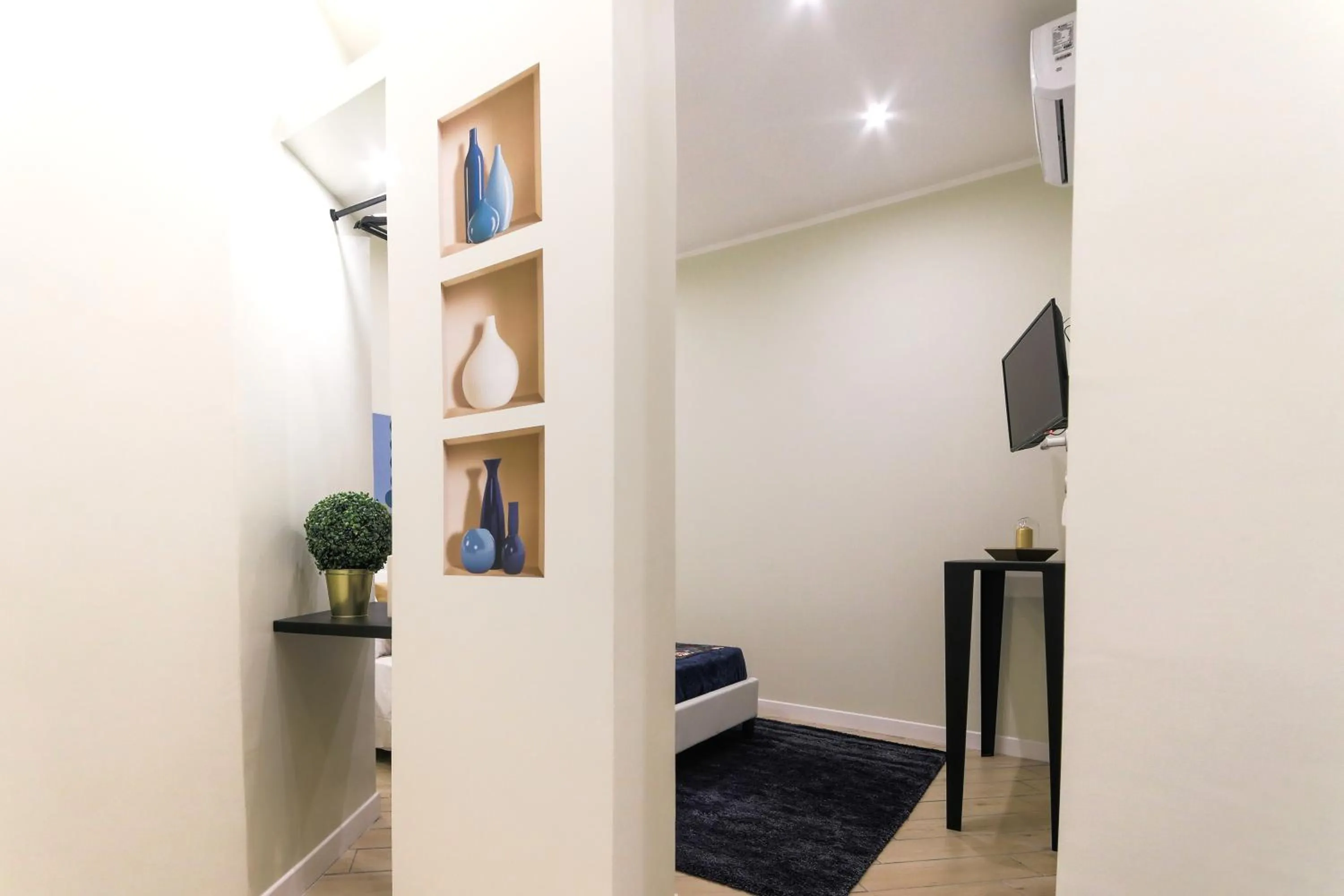 Photo of the whole room in Pantheon Unique Rooms