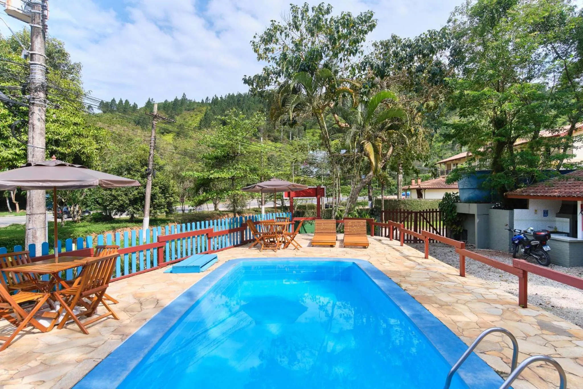 Swimming pool in Pousada Sanremo Inn