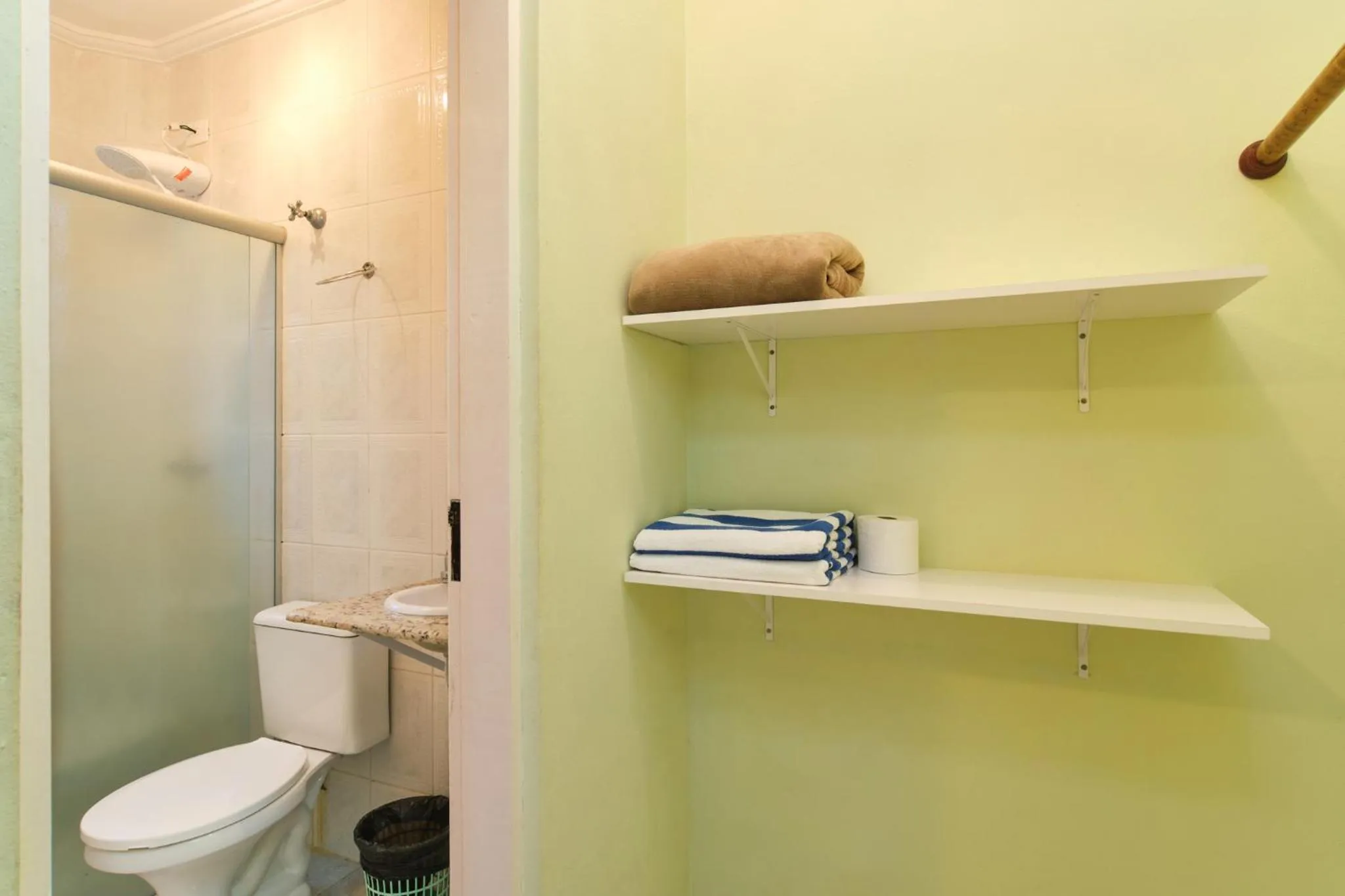 Toilet in Pousada Sanremo Inn