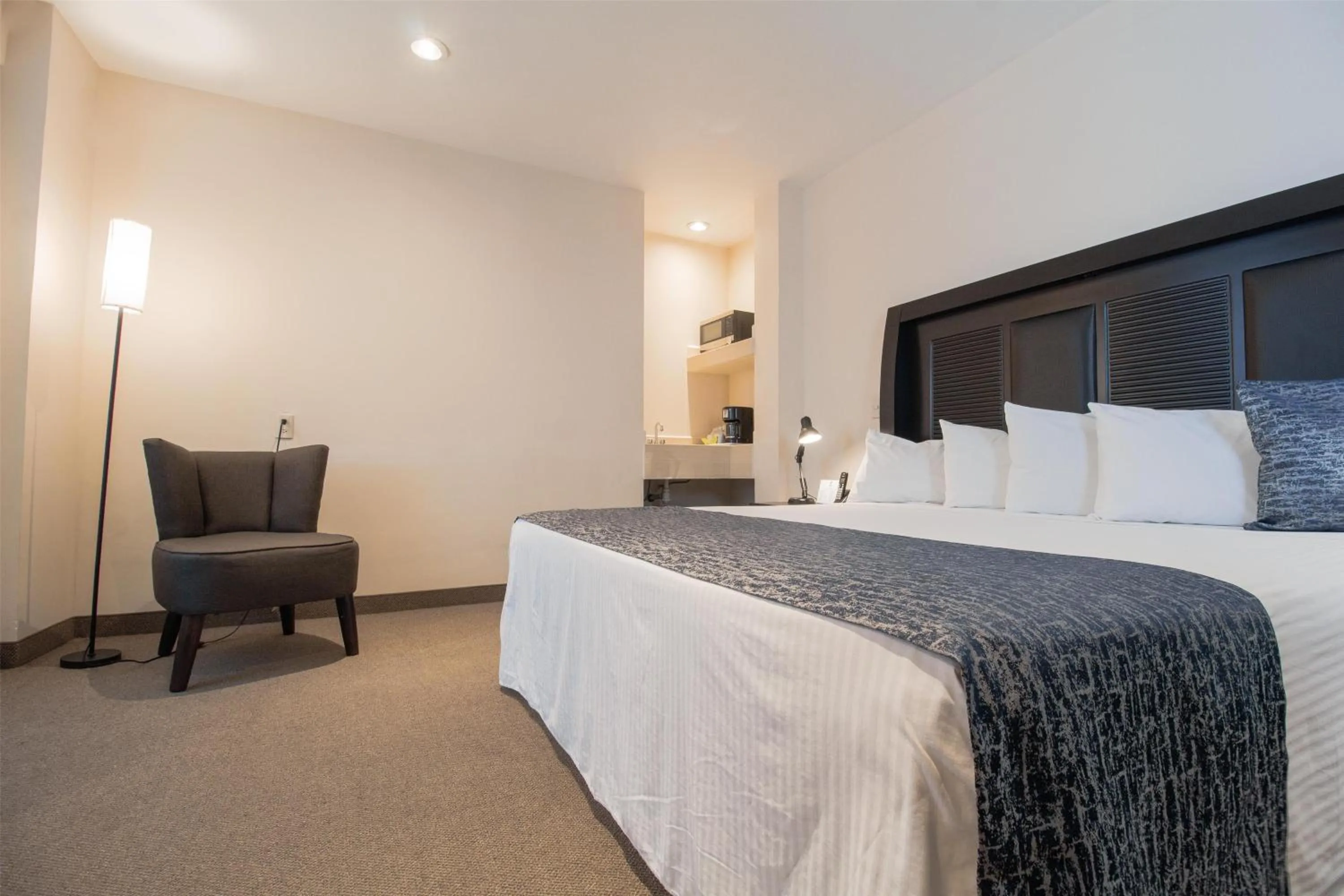 Photo of the whole room, Bed in Best Western Real Tula Express