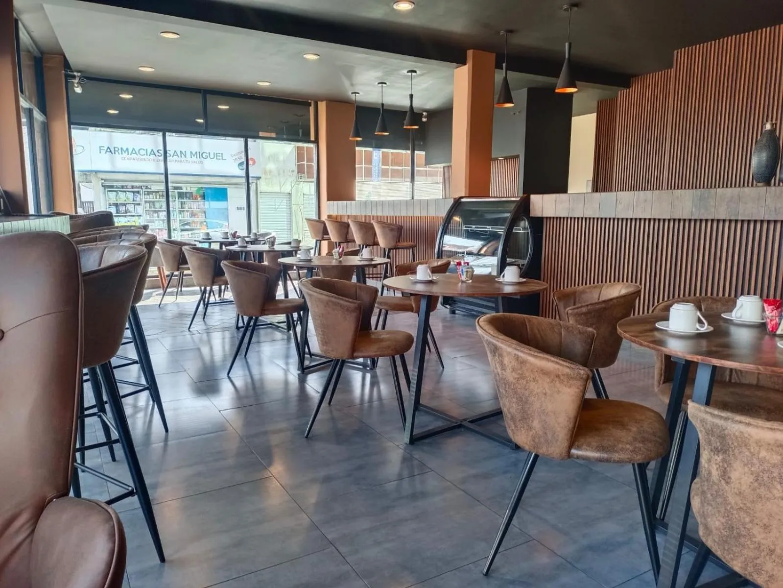 Restaurant/places to eat in Best Western Real Tula Express