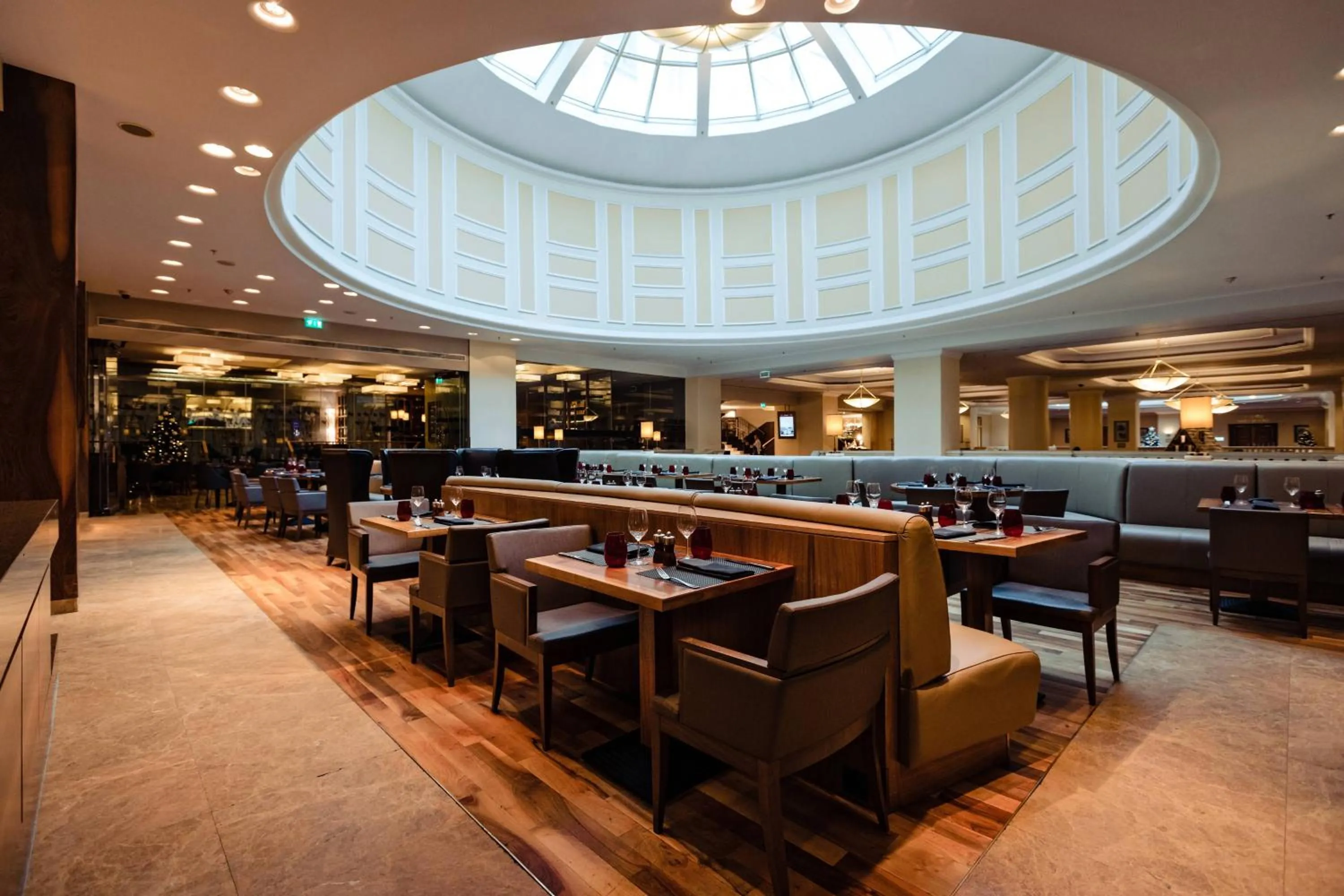 Restaurant/places to eat in JW Marriott Bucharest Grand Hotel