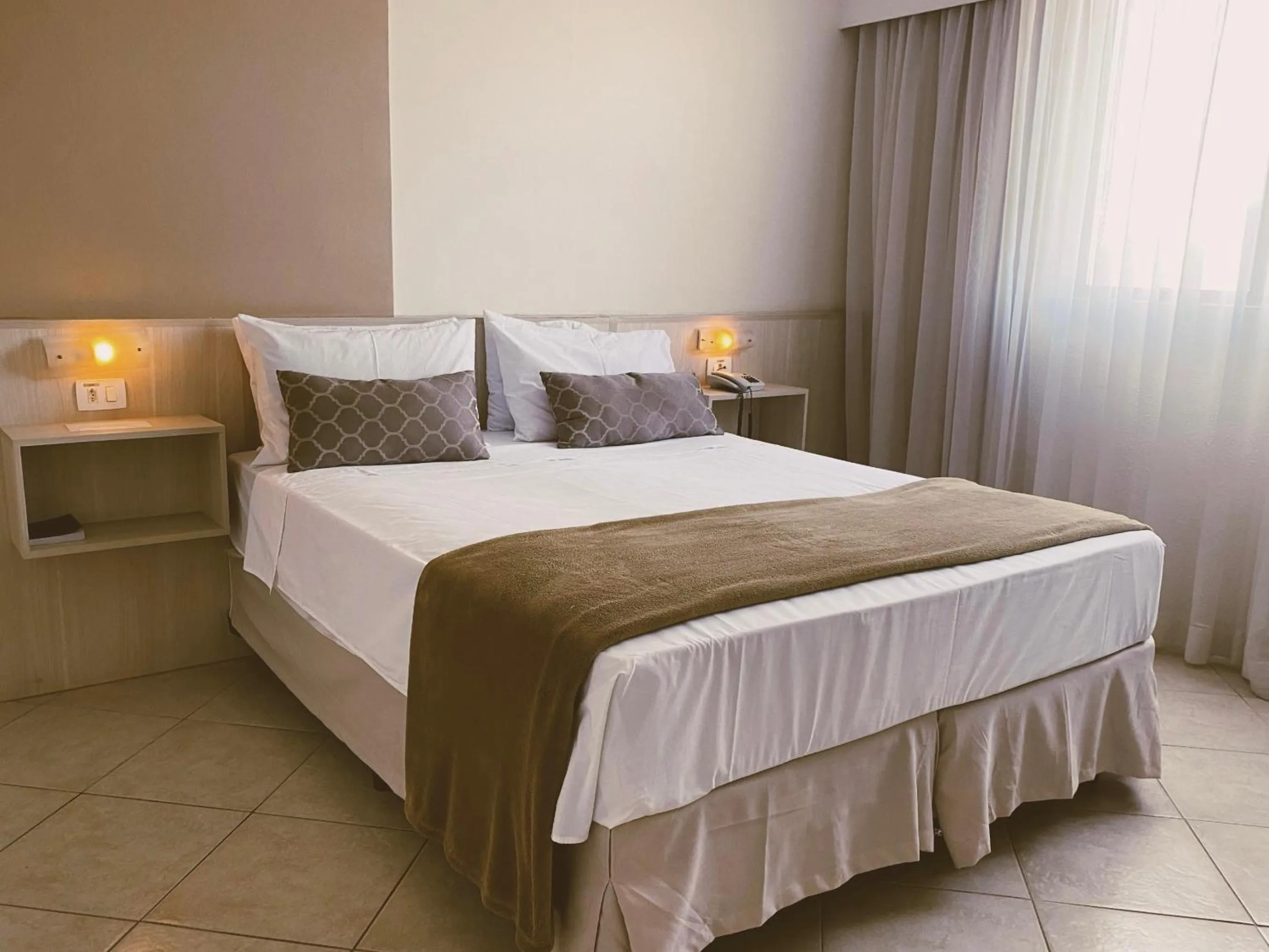 Bedroom, Bed in Hotel Binder Quality Inn