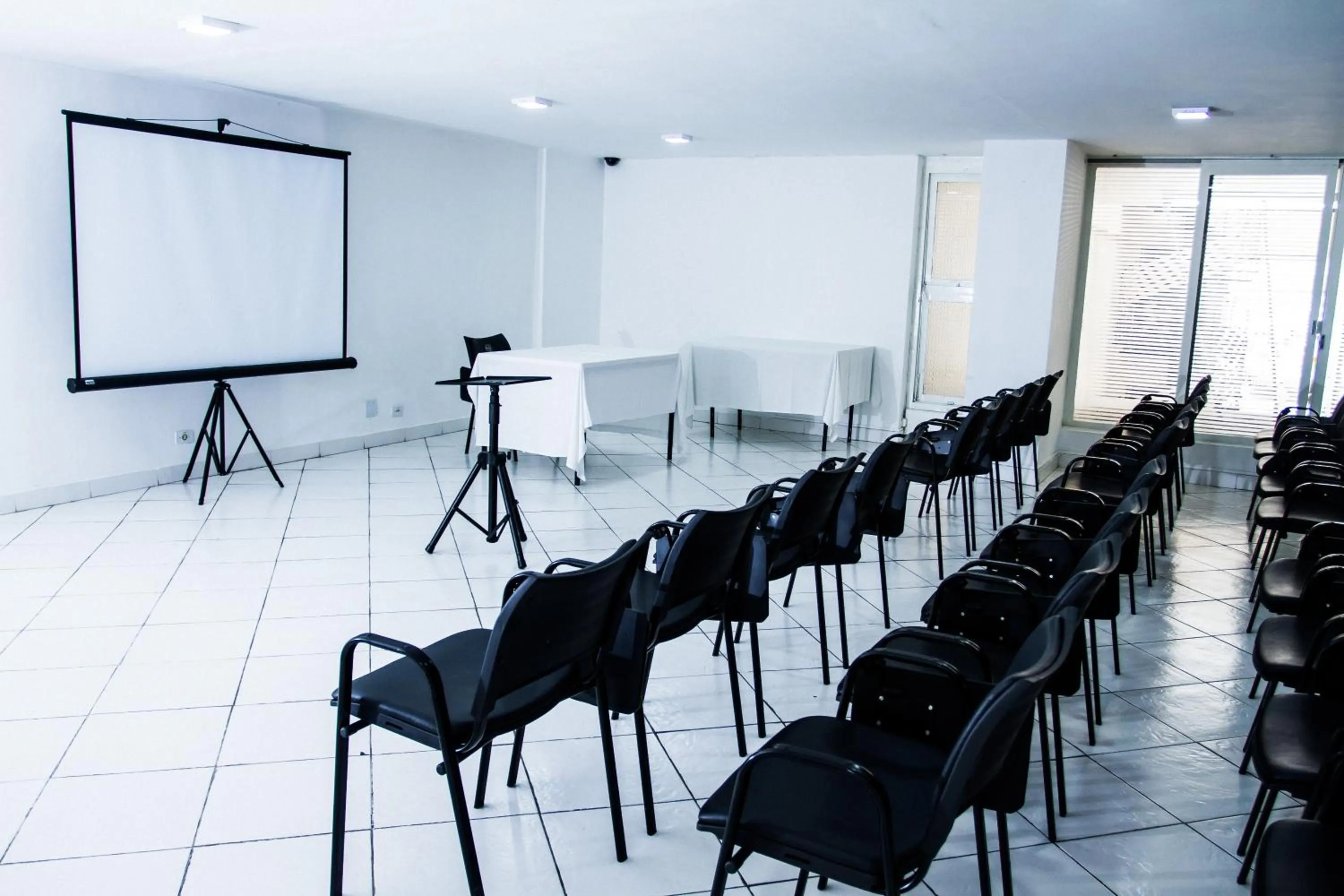 Business facilities in Hotel Binder Quality Inn