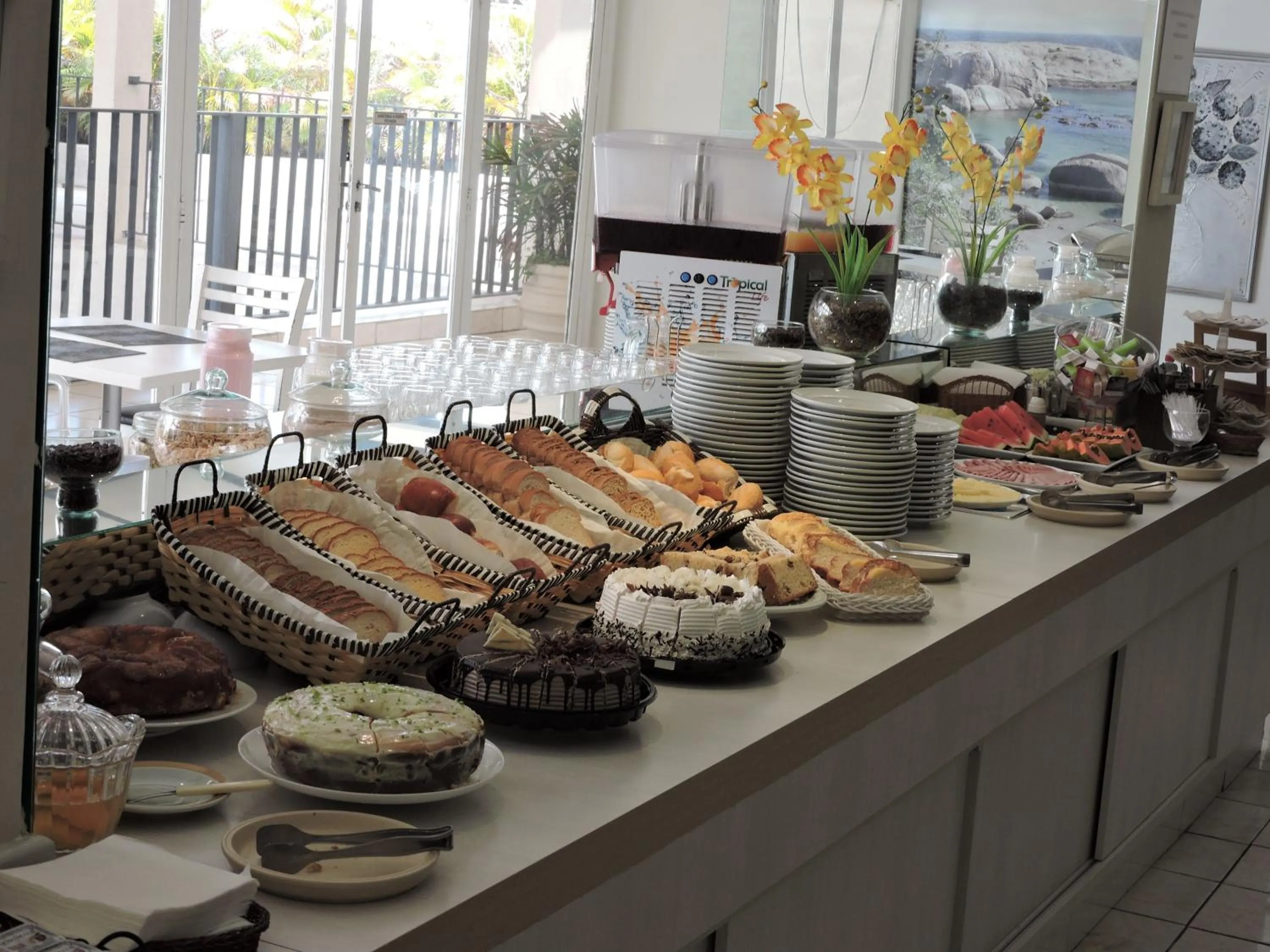 Breakfast in Hotel Binder Quality Inn