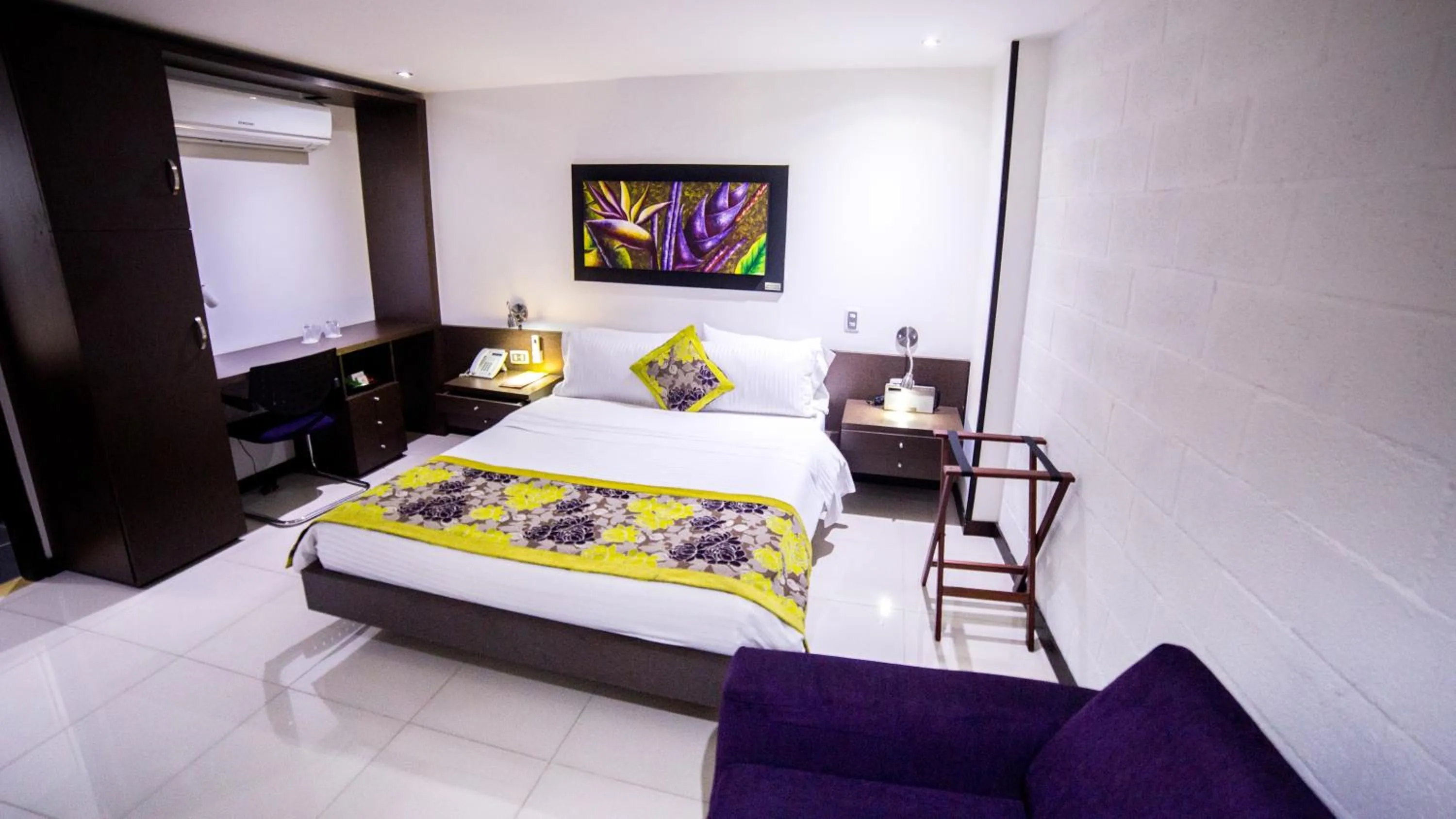 Bedroom in Hotel Golden Palermo