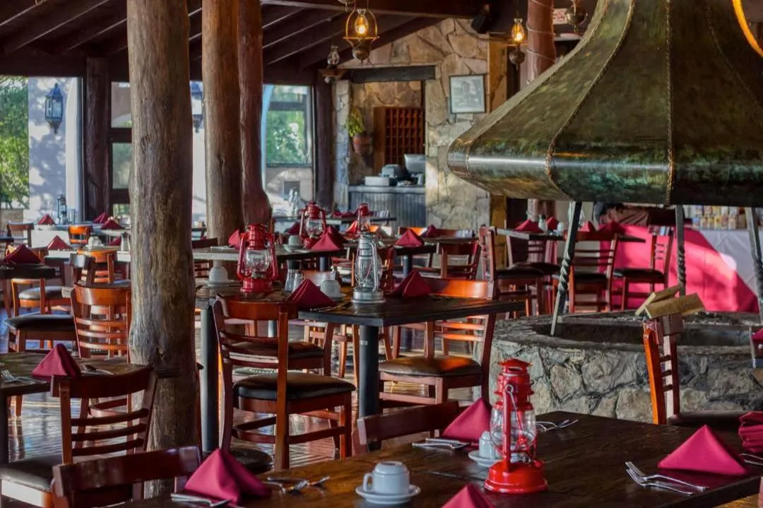 Restaurant/places to eat in Hotel Chipinque