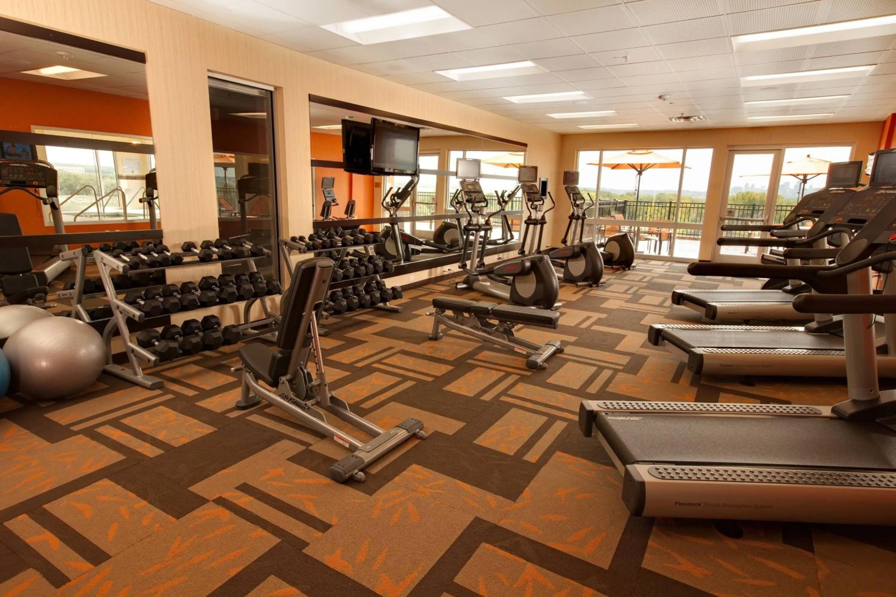 Fitness centre/facilities in Courtyard Kansas City at Briarcliff