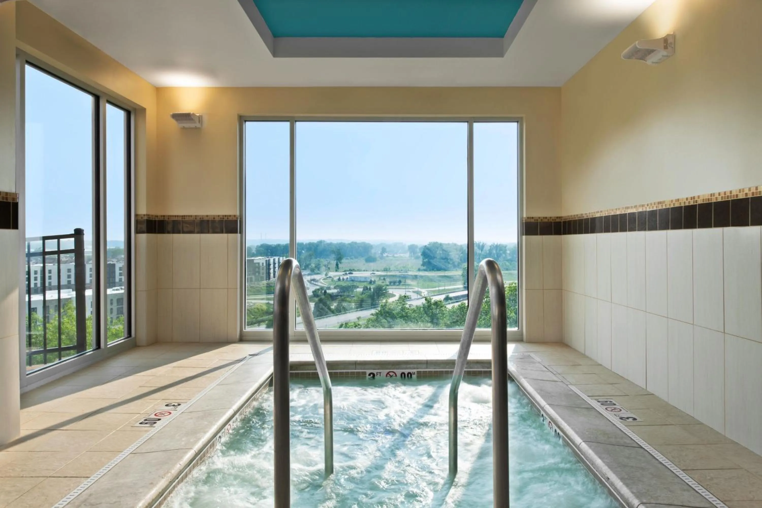 Fitness centre/facilities in Courtyard Kansas City at Briarcliff