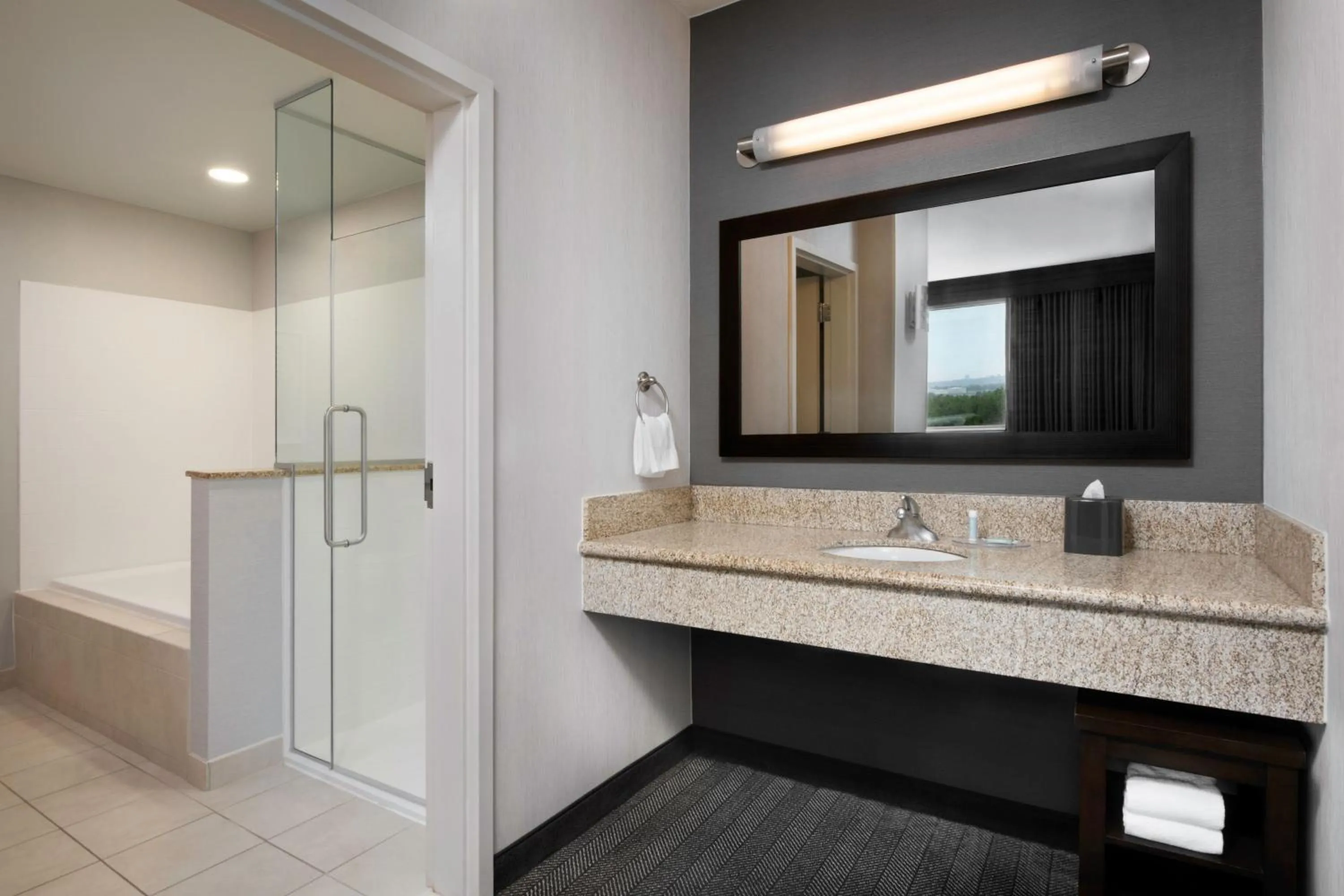 Bathroom in Courtyard Kansas City at Briarcliff