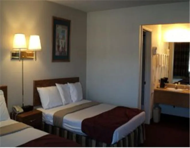 Photo of the whole room in Cozy Inn