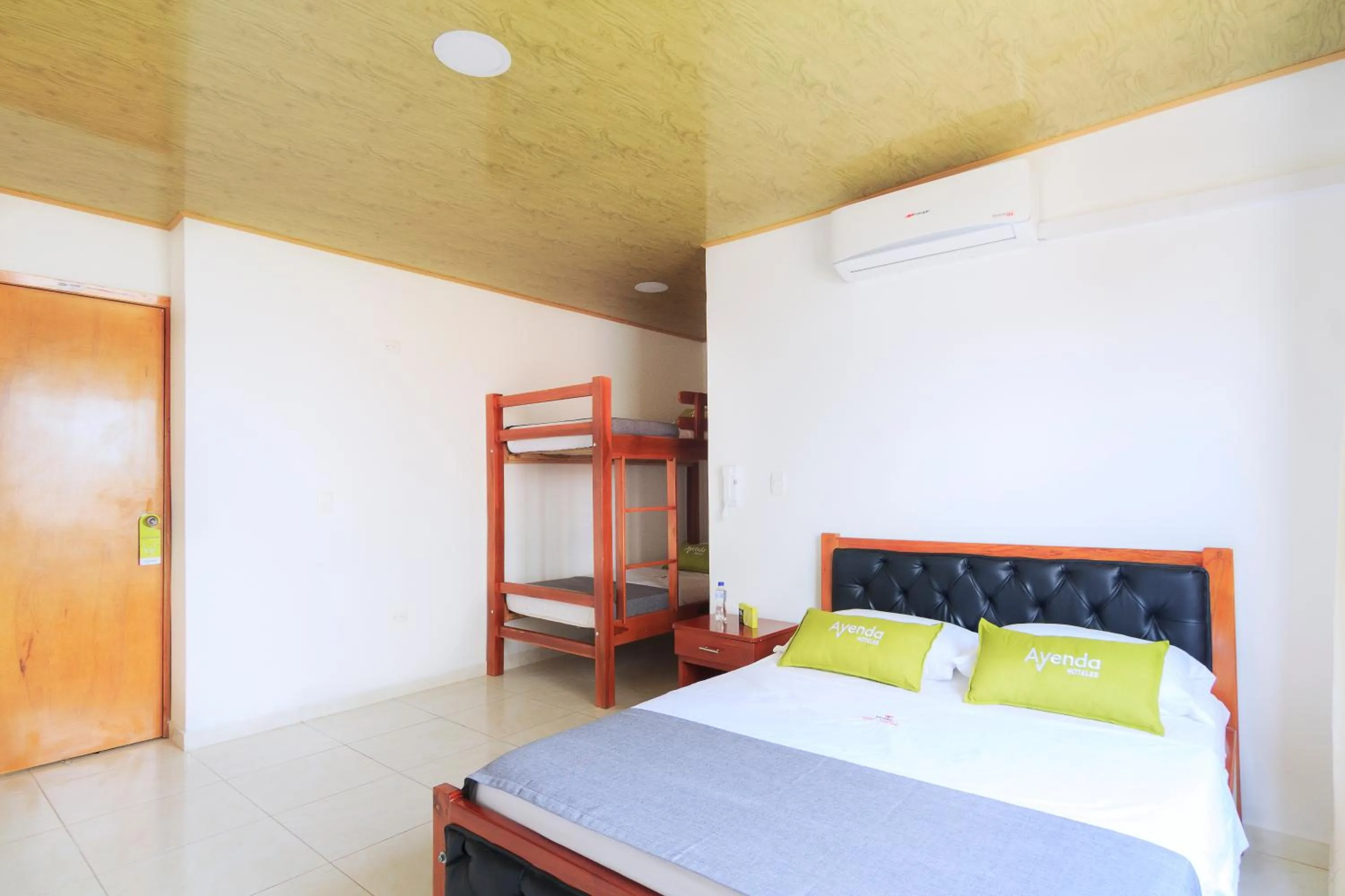 Bedroom, Bed in Hotel El Rubí