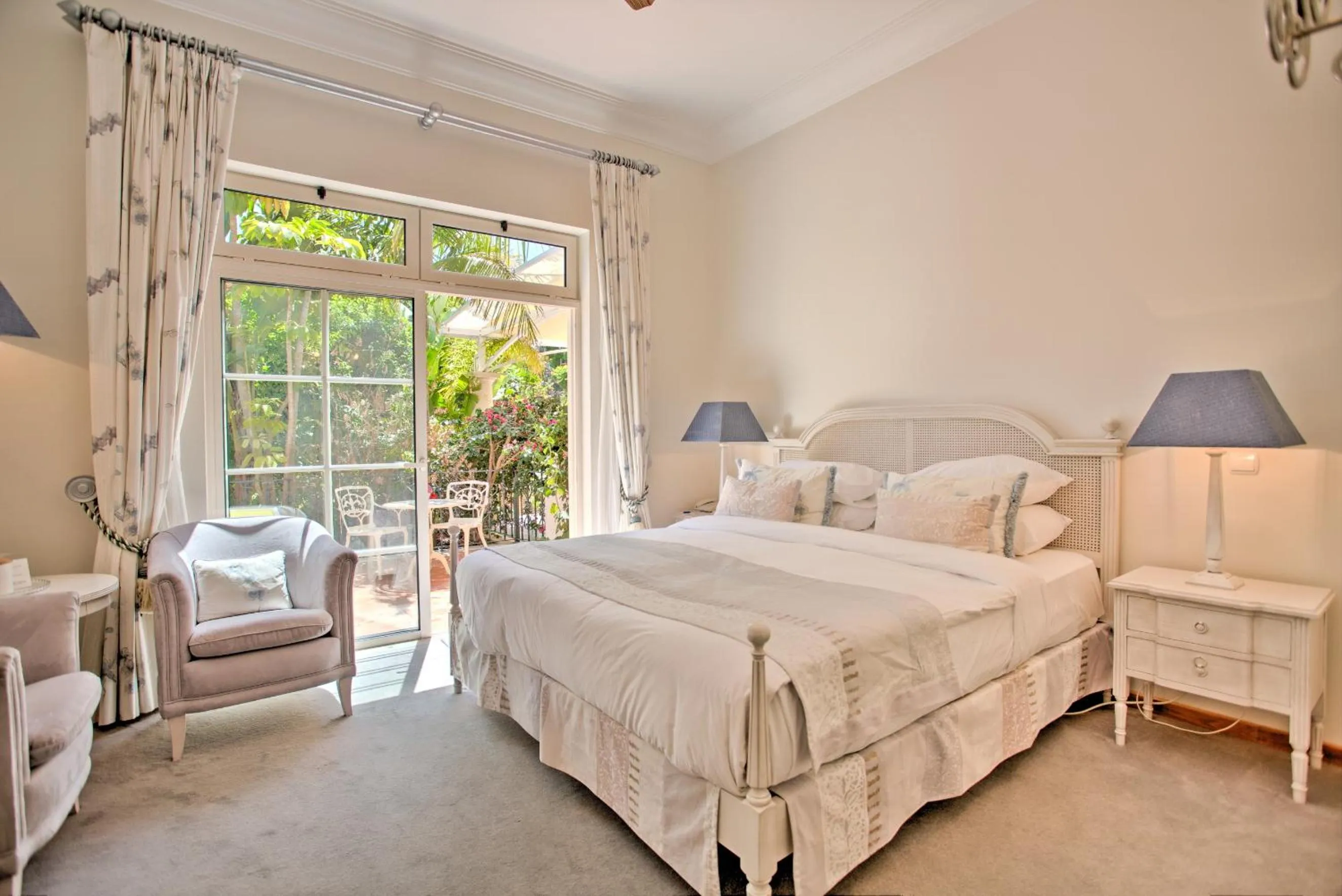 Bedroom, Bed in Quinta Jacintina - My Secret Garden Hotel