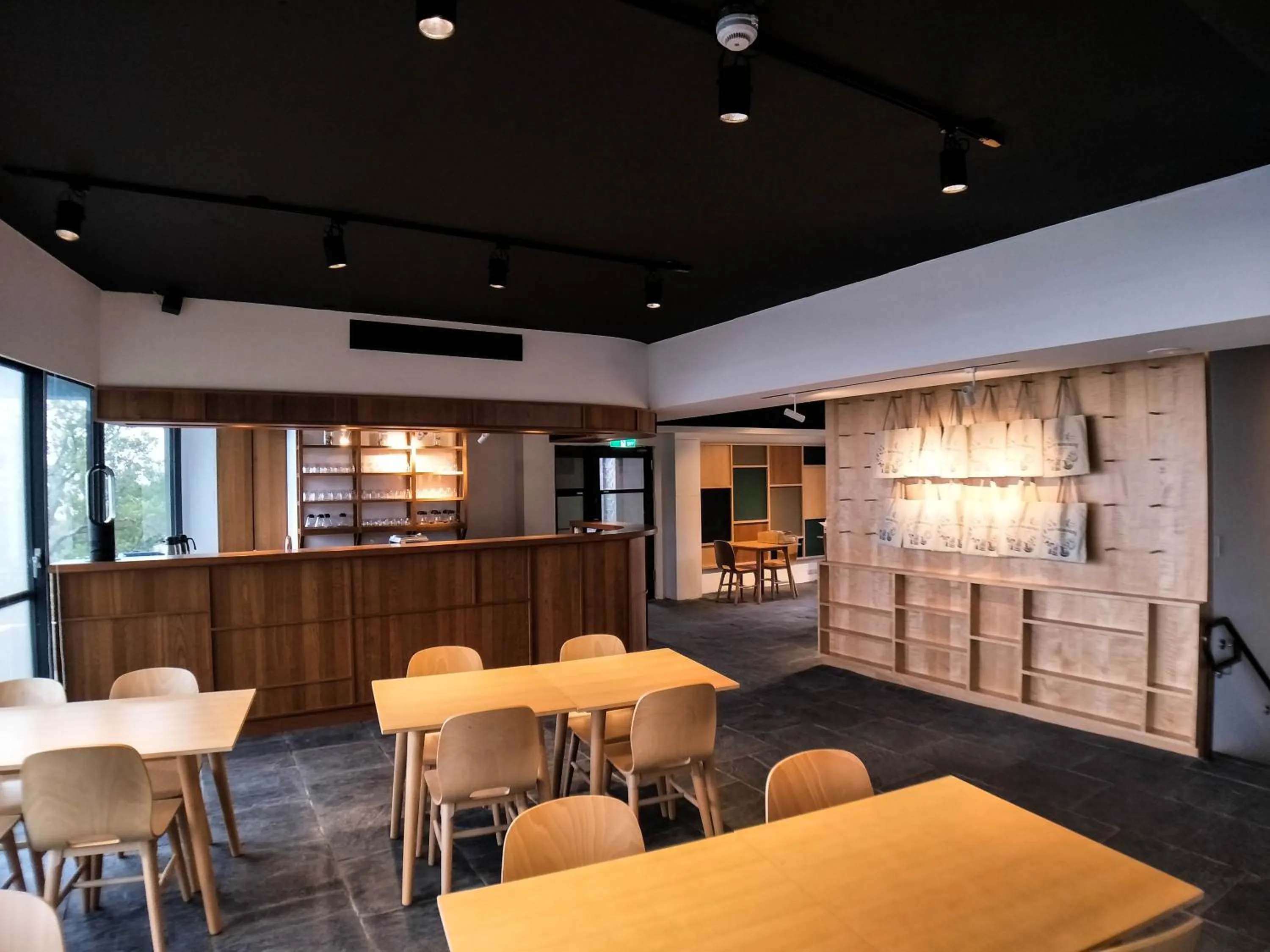 Restaurant/places to eat in Dayspring Inn