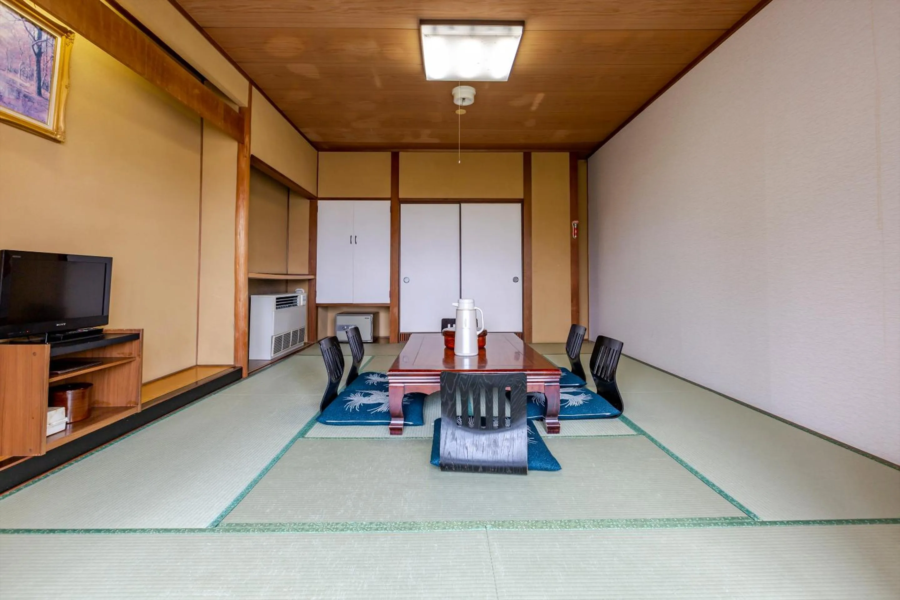 Bedroom in Tsuruga Tunnel Onsen Kitaguni Grand Hotel