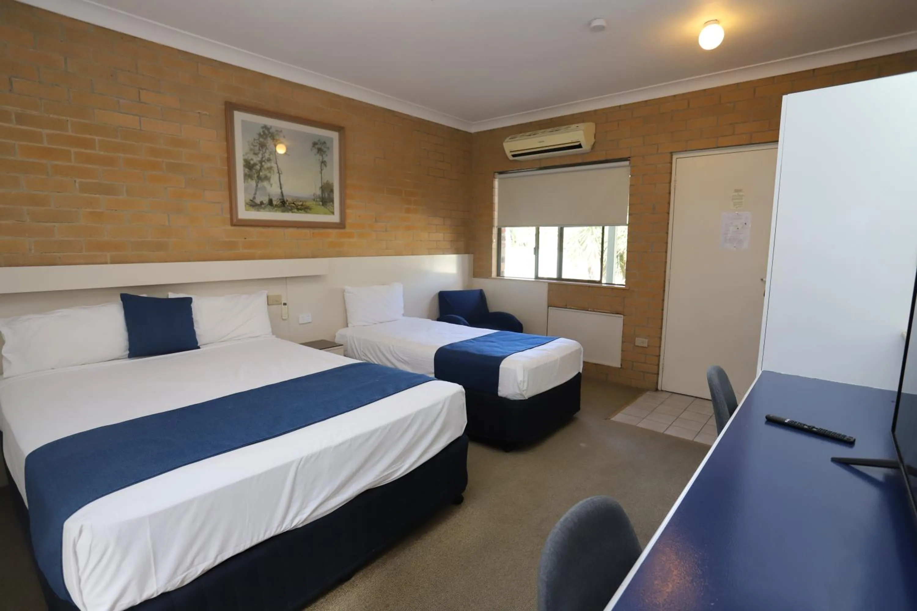 Bed in Great Eastern Motor Inn Gympie