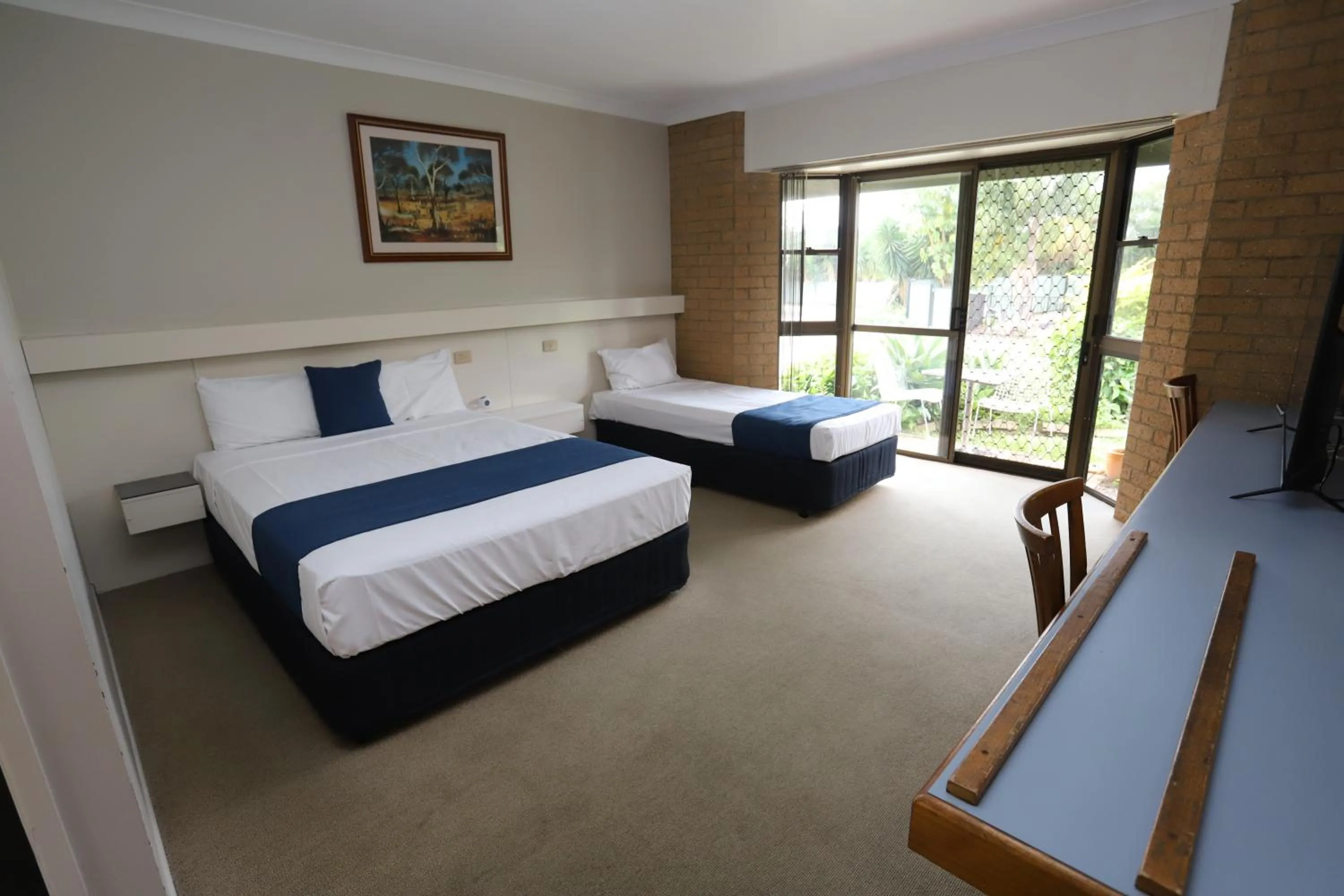 Bed in Great Eastern Motor Inn Gympie