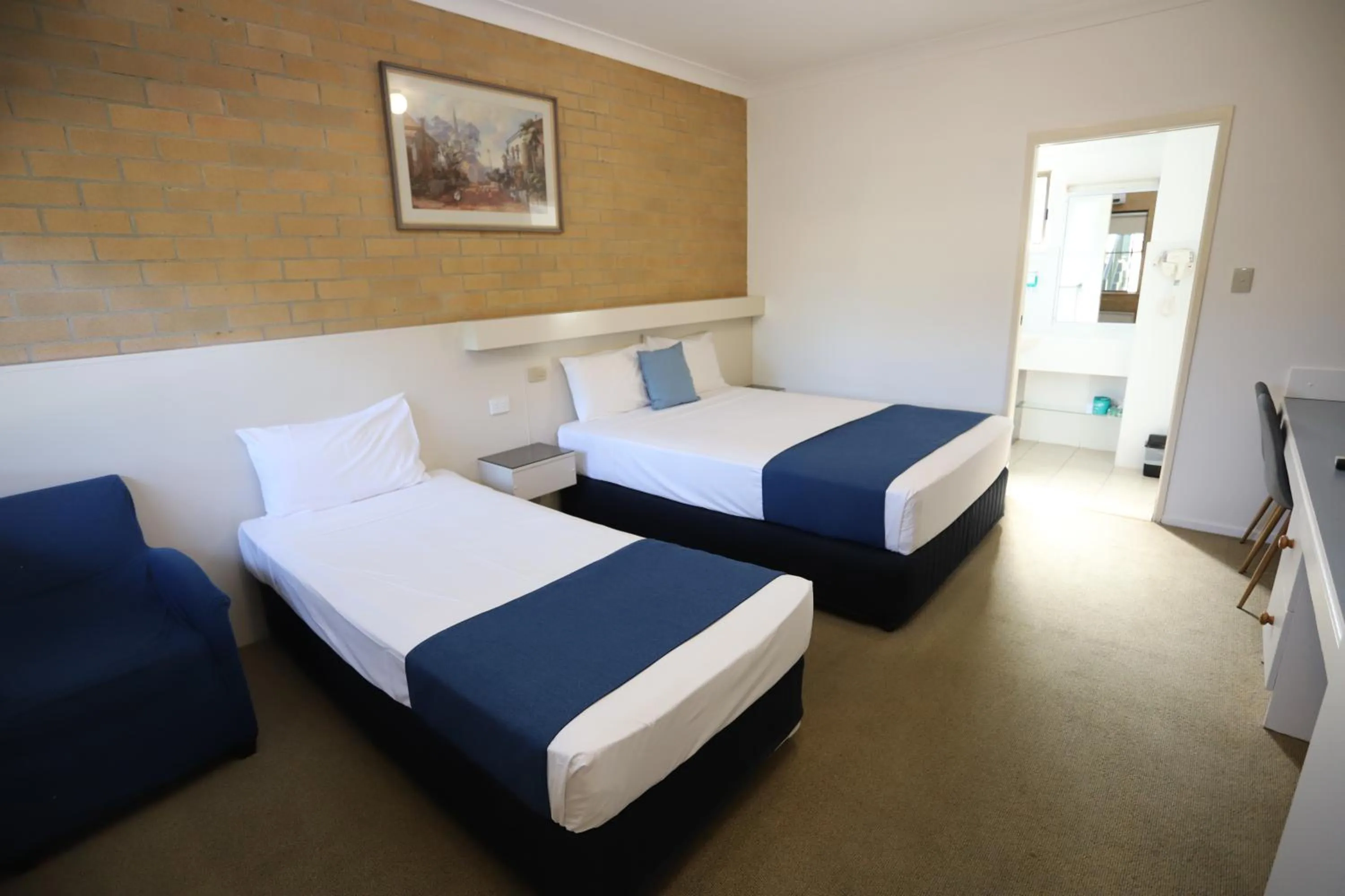 Bed in Great Eastern Motor Inn Gympie