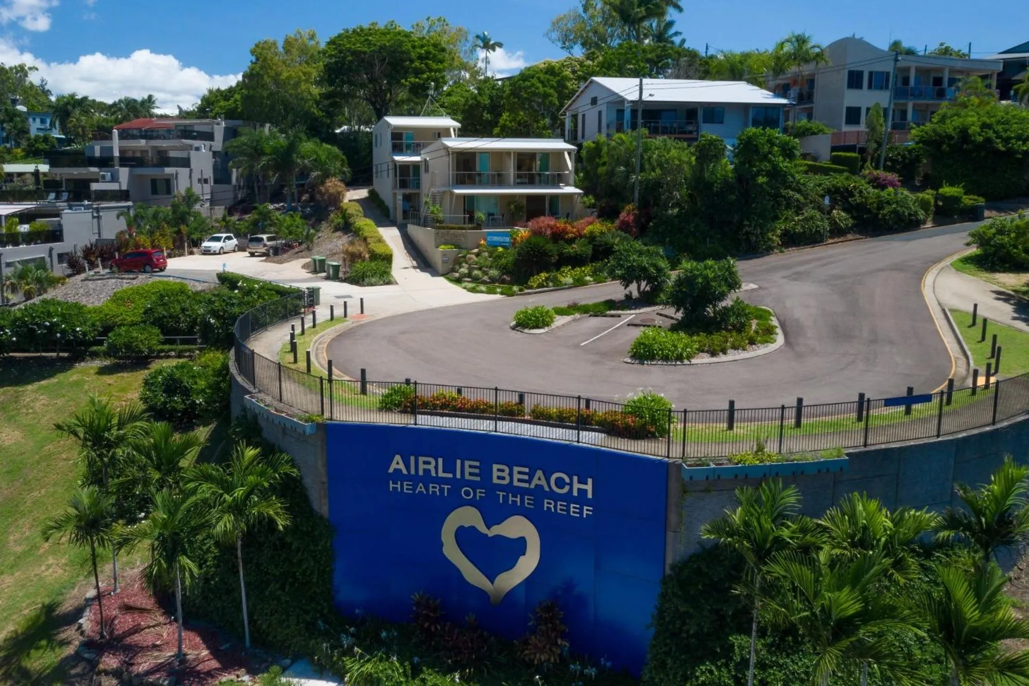 Property building in Waterview Airlie Beach