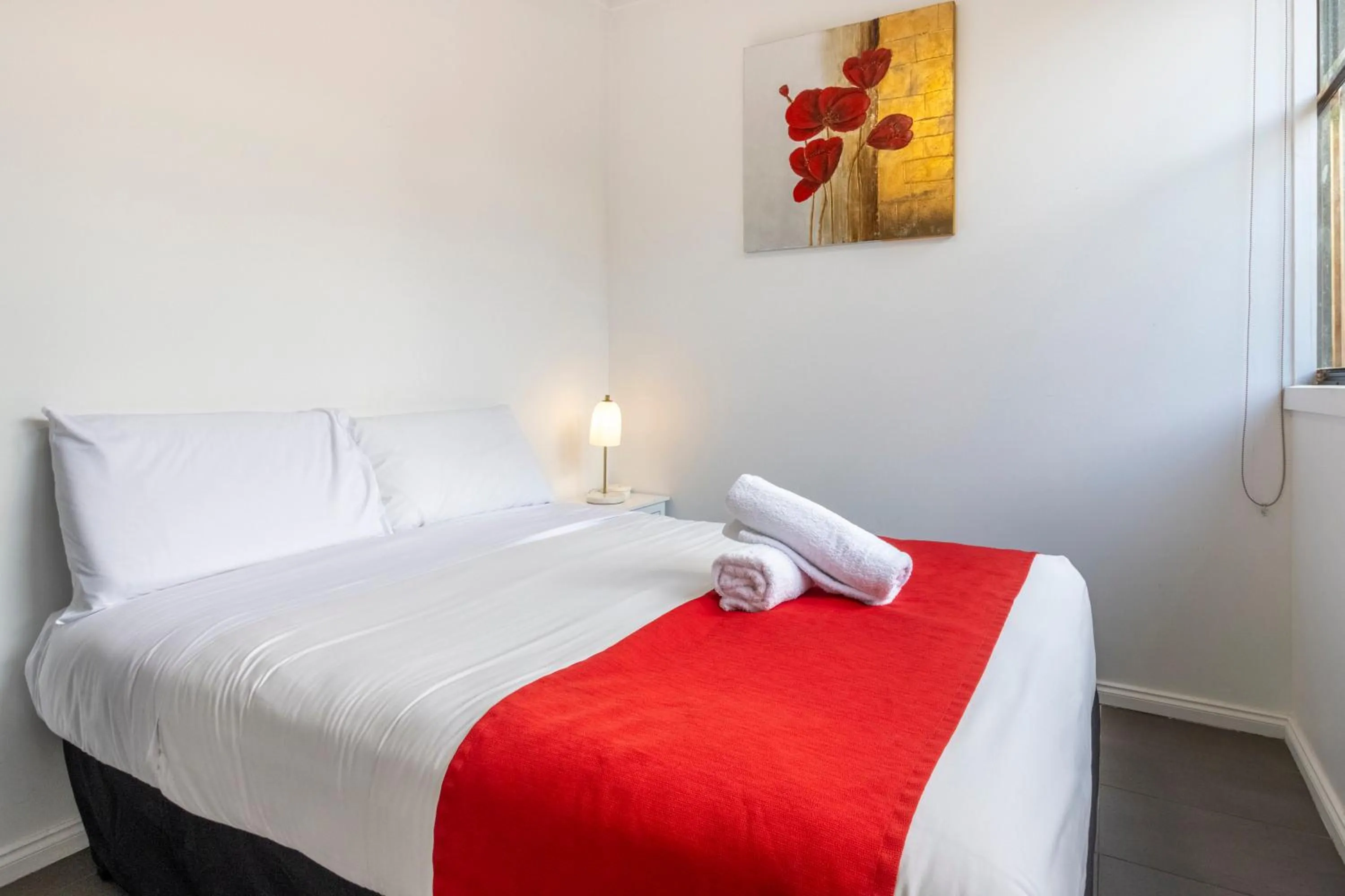 Bed in The Grampians Motel