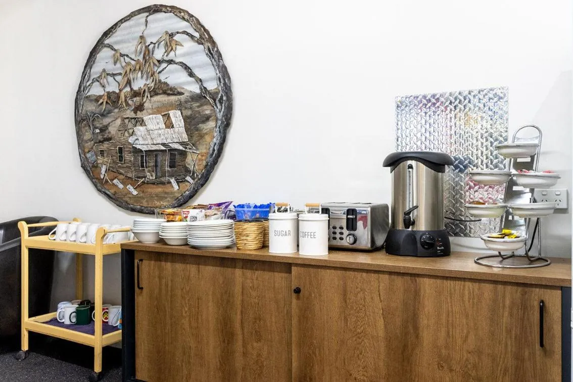 Restaurant/places to eat in The Grampians Motel