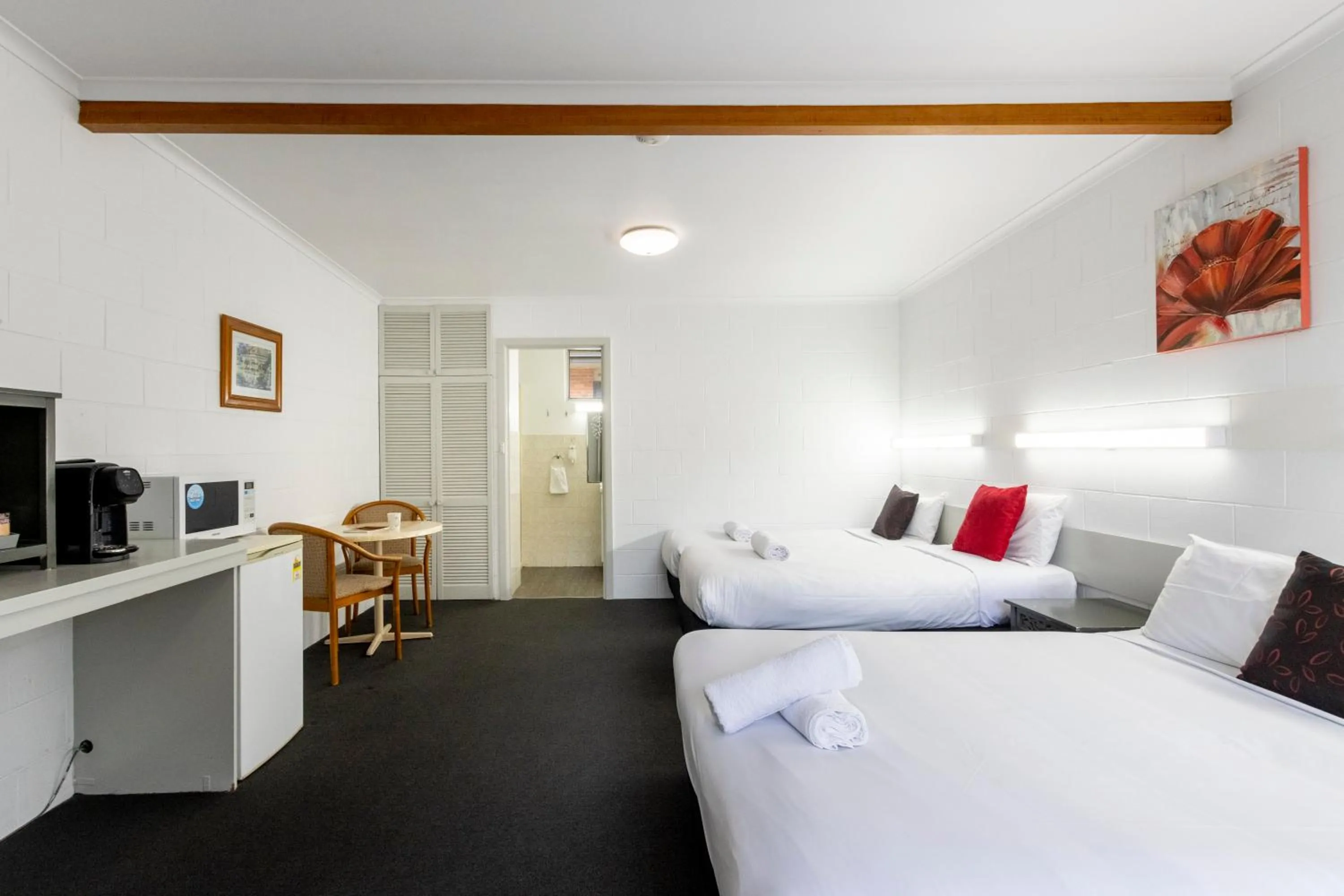 Bed in The Grampians Motel