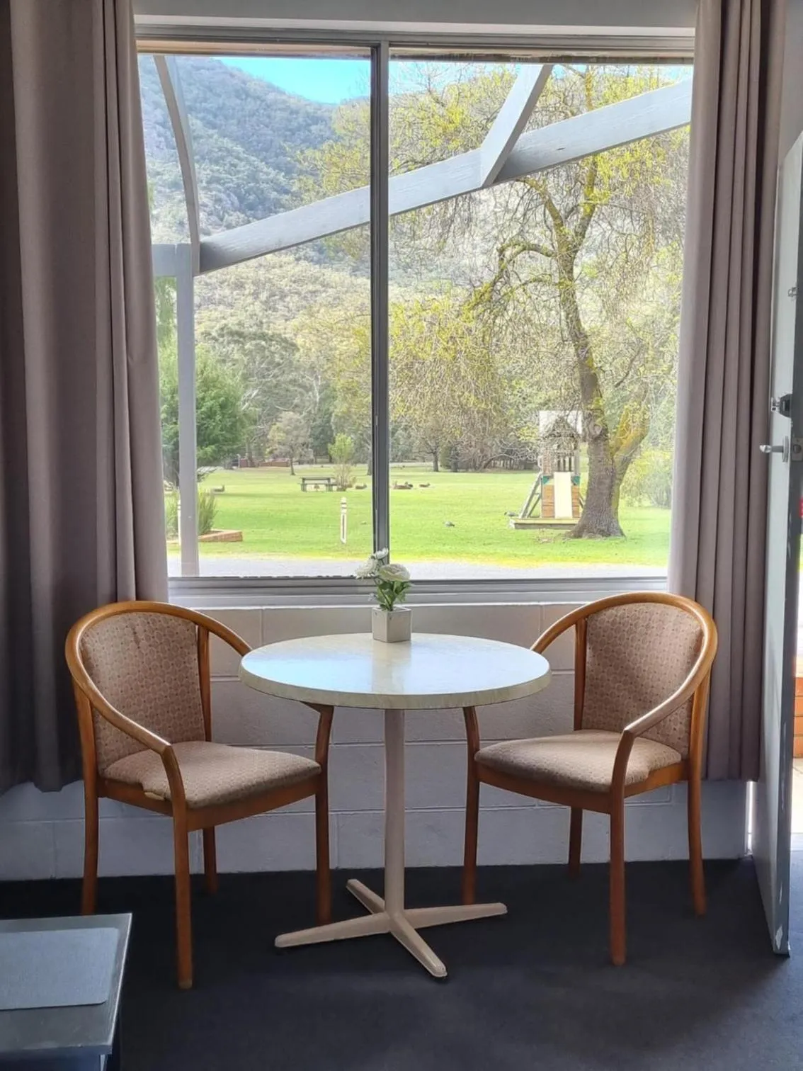 Day in The Grampians Motel