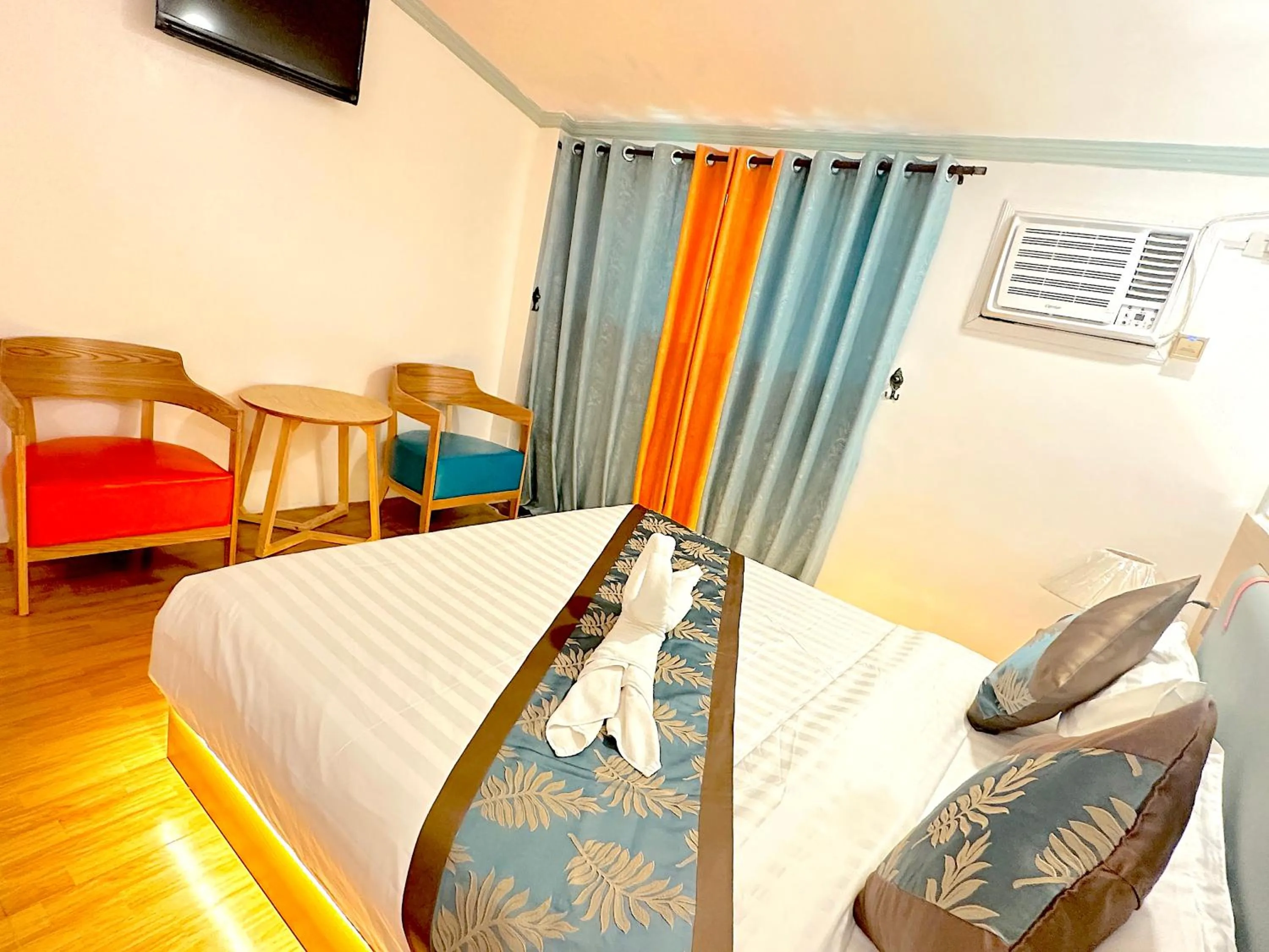 Floor plan, Bed in Royal Park Resort Boracay