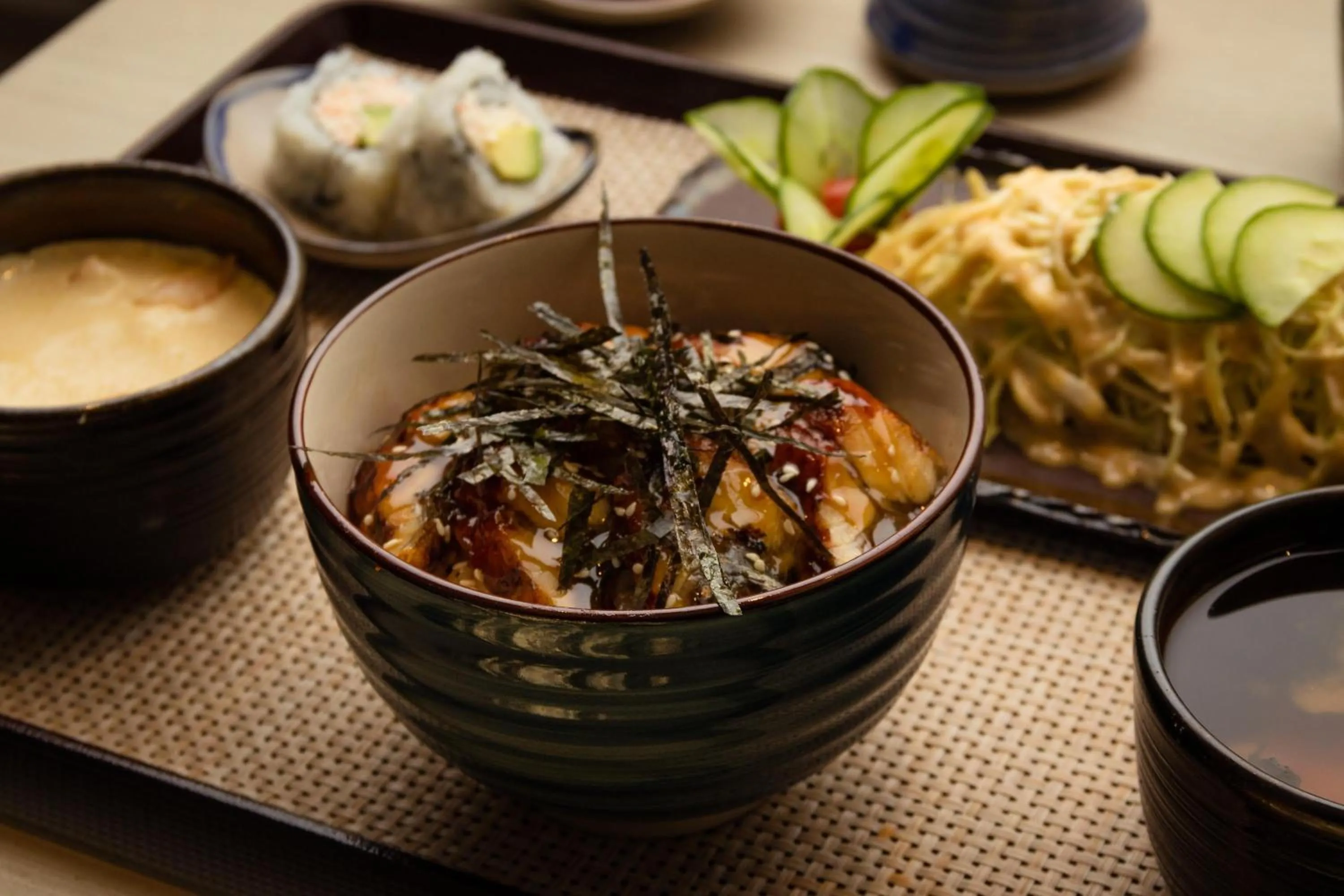 Restaurant/places to eat in Kempinski Hotel Khan Palace