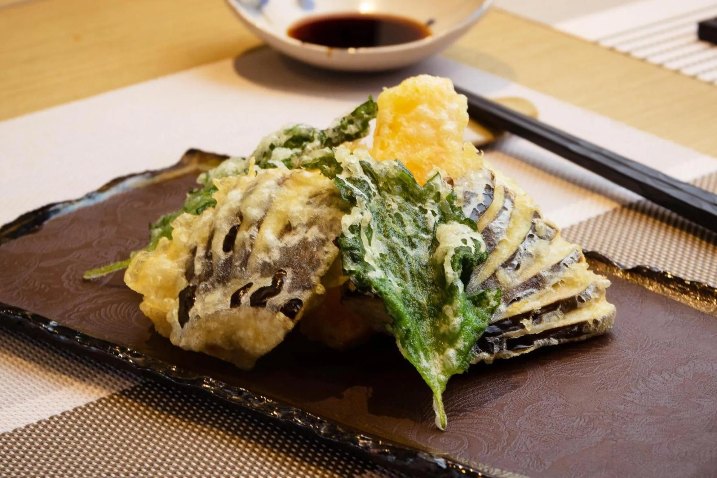 Restaurant/places to eat in Kempinski Hotel Khan Palace