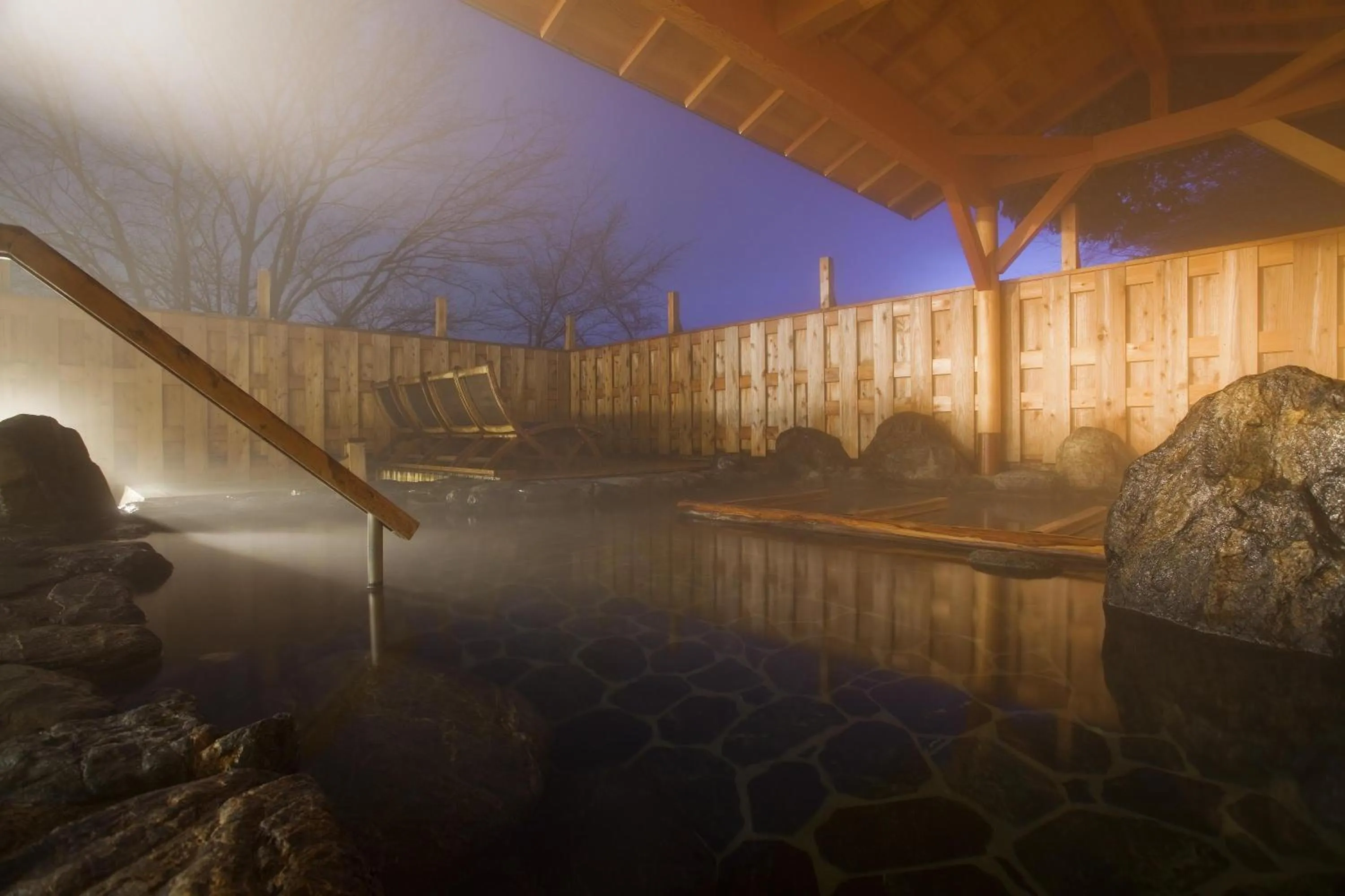 Night in Biwako Ryokusuitei