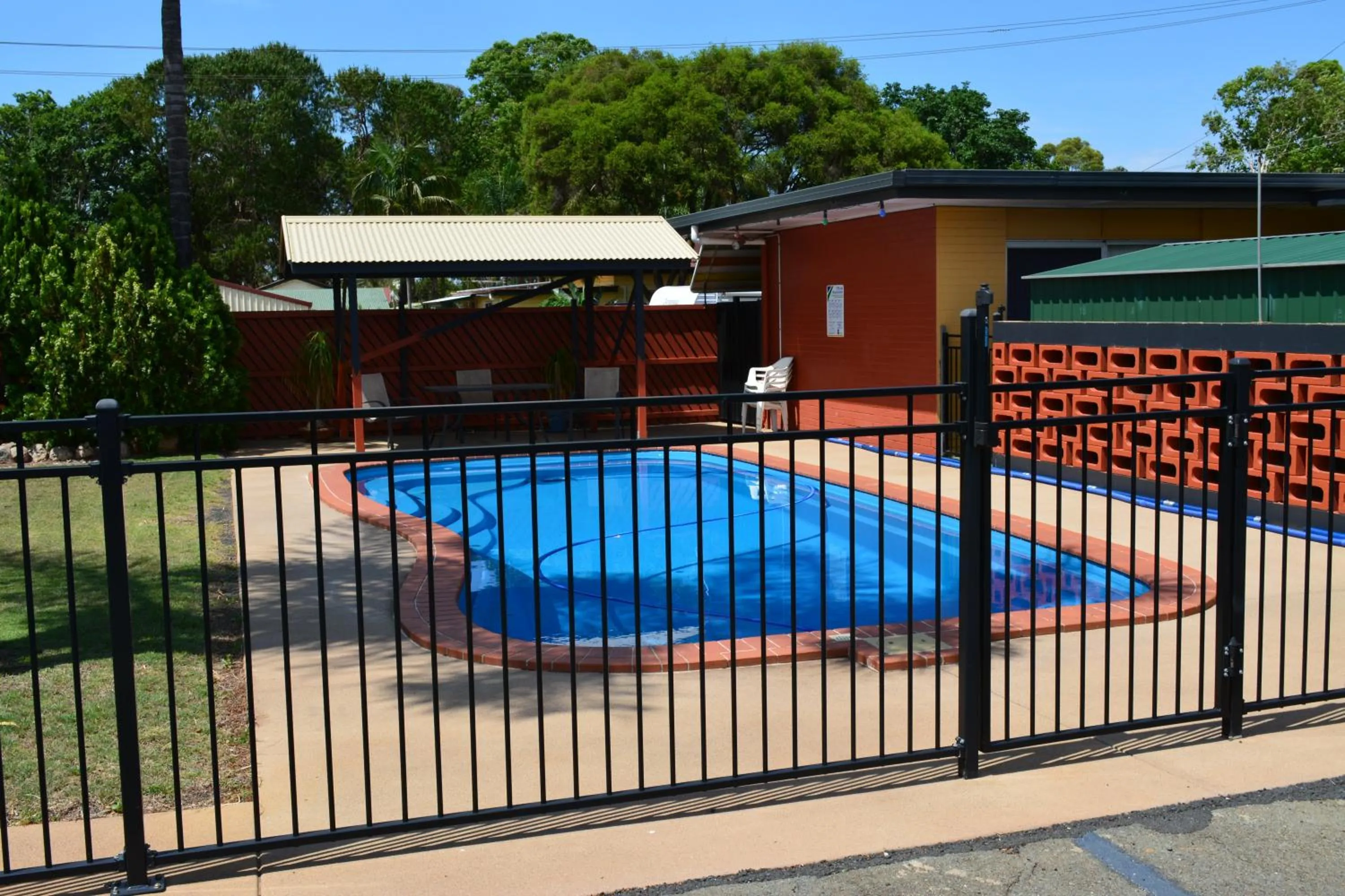 Swimming pool in Motel Oasis