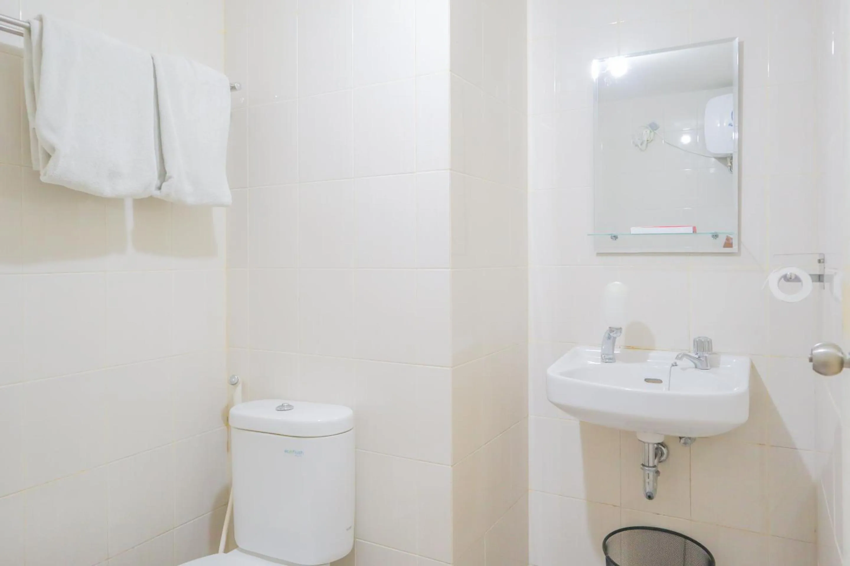 Bathroom in Flagship 210 Amethyst Kemayoran