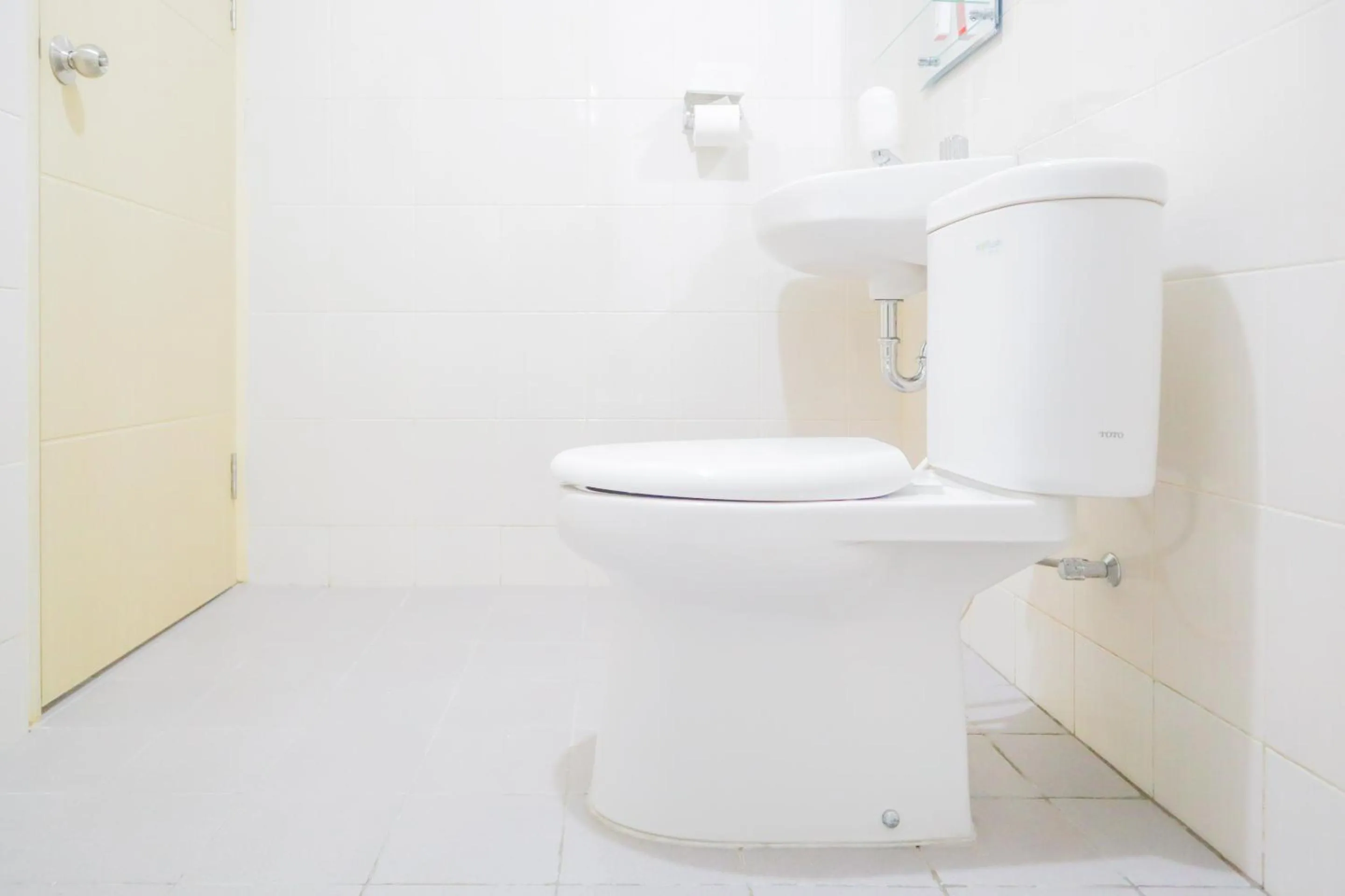 Bathroom in Flagship 210 Amethyst Kemayoran