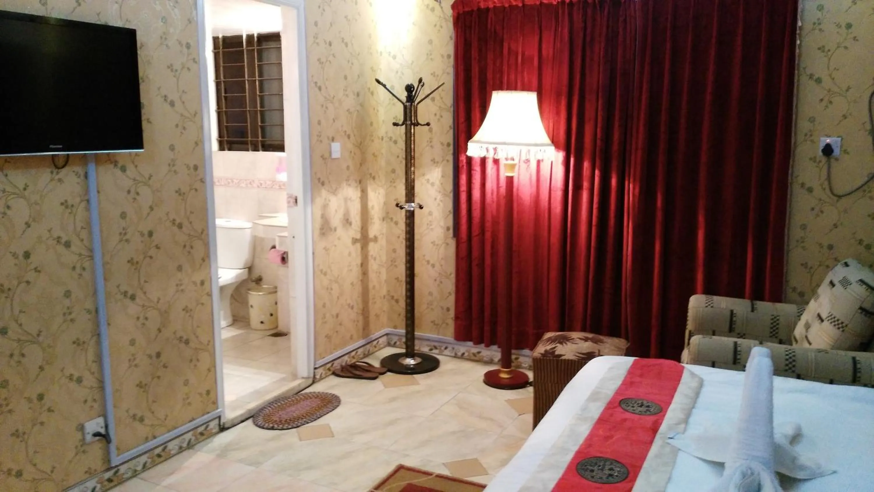 Photo of the whole room, Bed in Babylon Hotel & Serviced Apartment