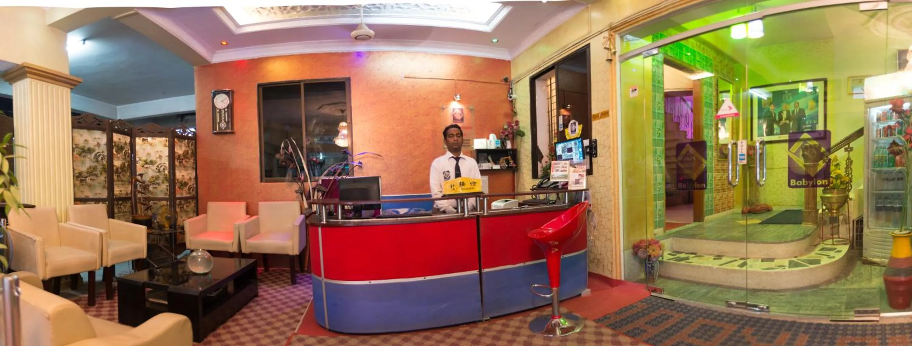 Restaurant/places to eat in Babylon Hotel & Serviced Apartment