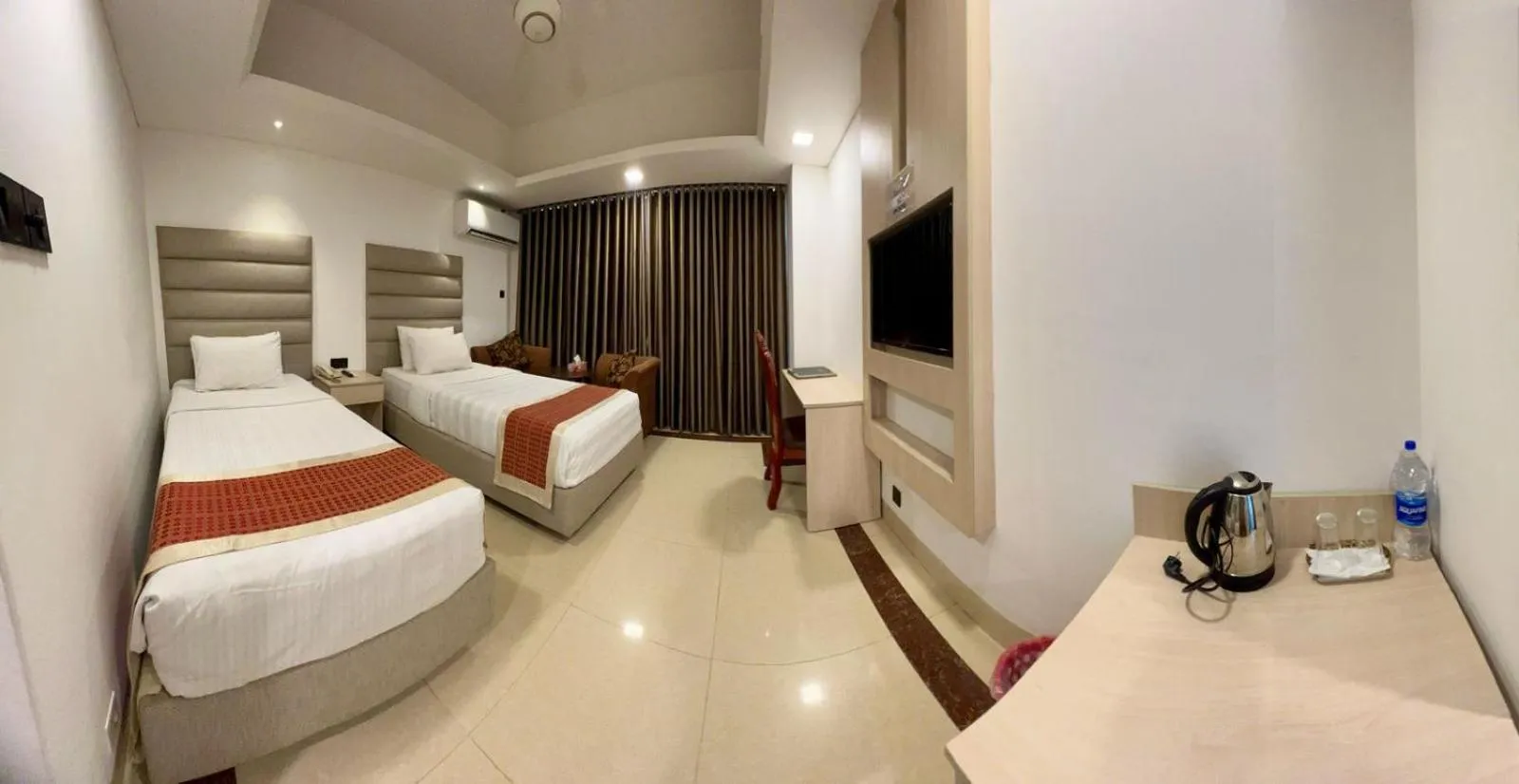 Bed in Marino Hotel - Best near Airport