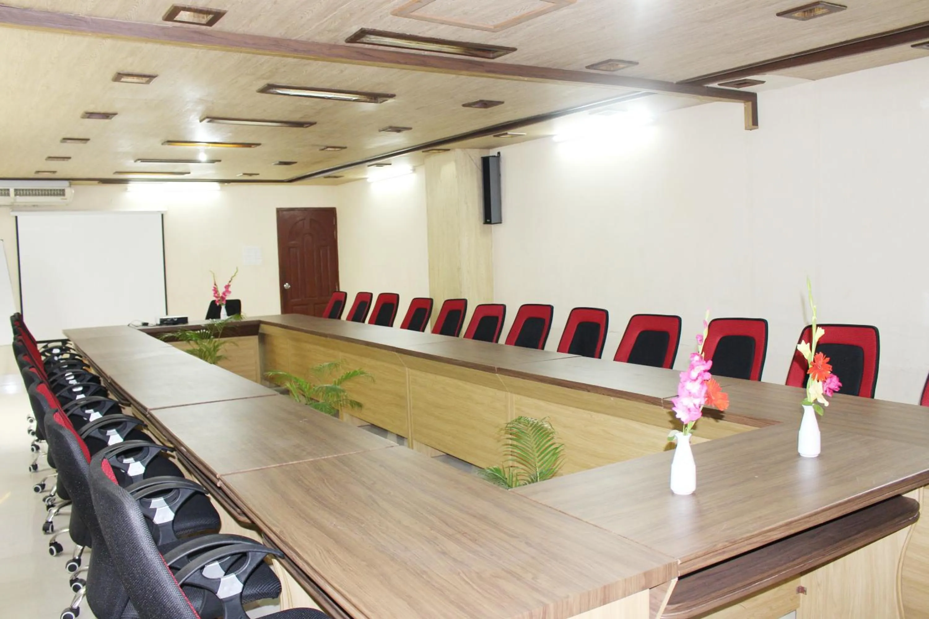Meeting/conference room in Marino Hotel - Best near Airport