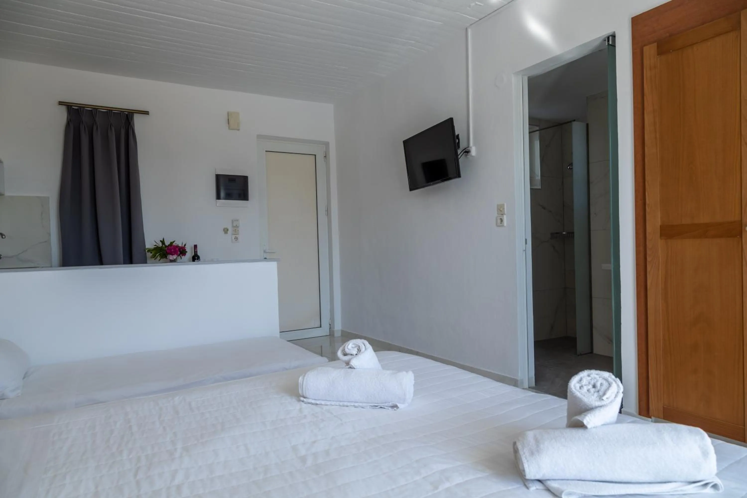 Photo of the whole room, Bed in Miros Hotel Apartments