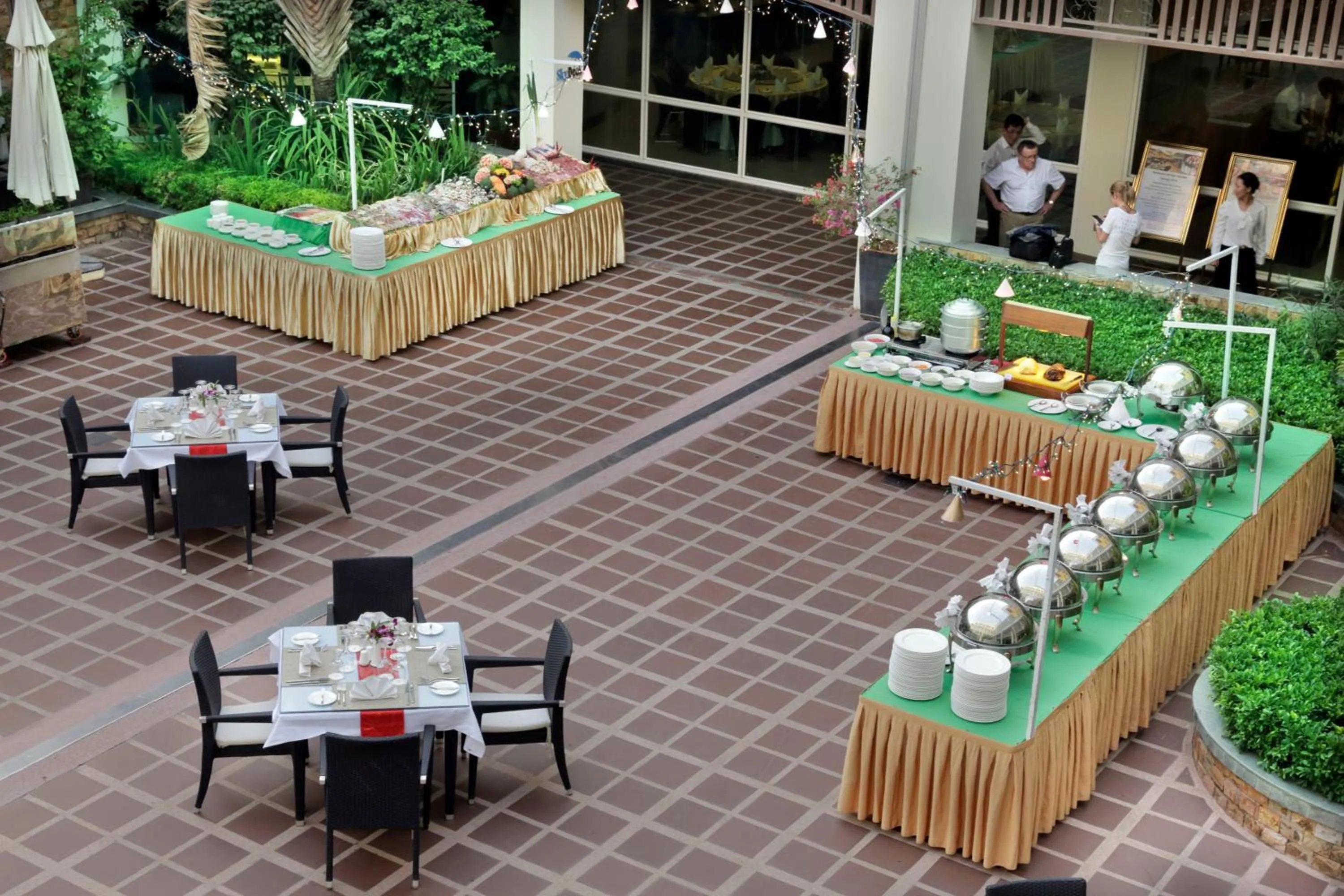 Restaurant/places to eat in Dara Airport Hotel