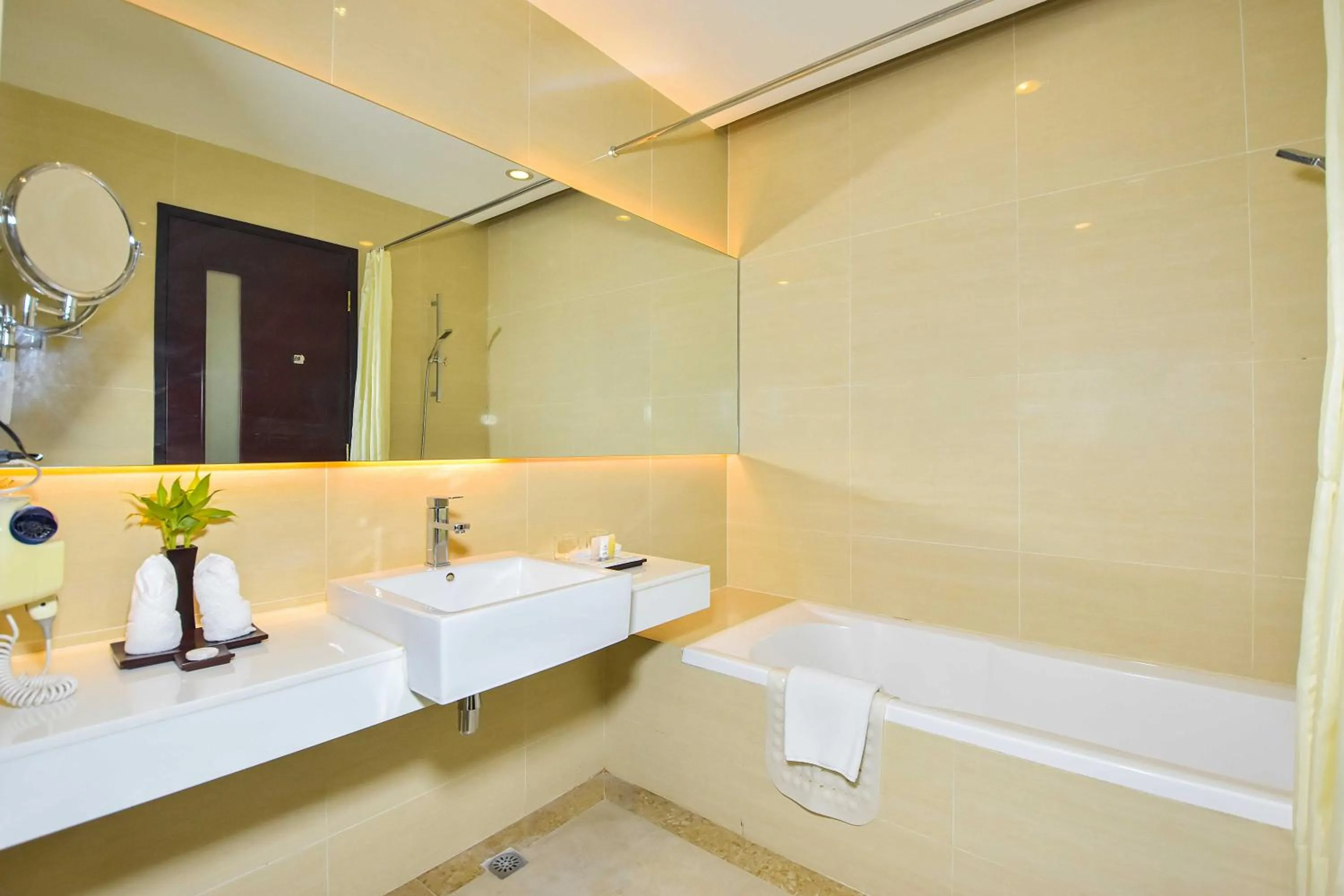 Bathroom in Dara Airport Hotel