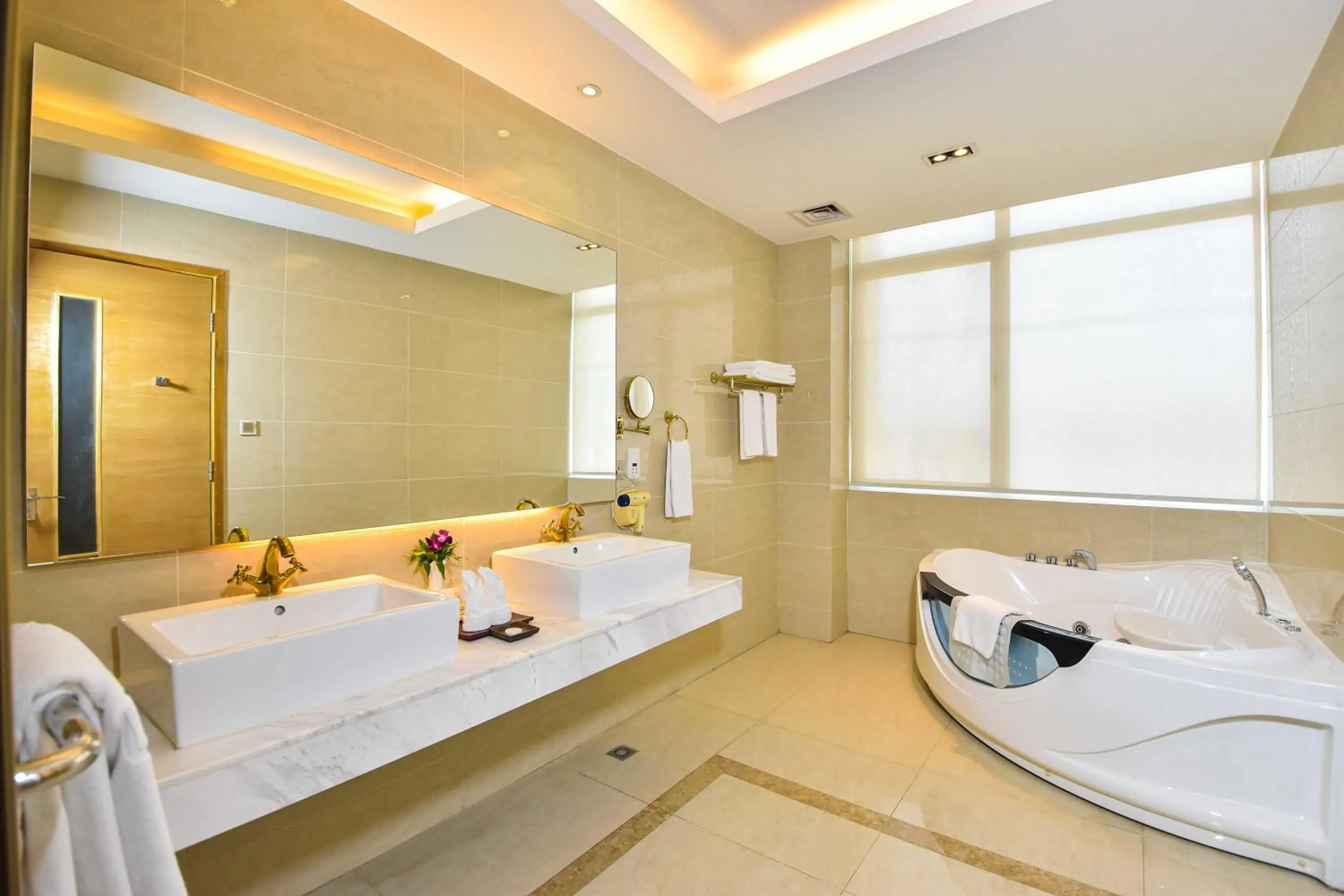 Bed in Dara Airport Hotel