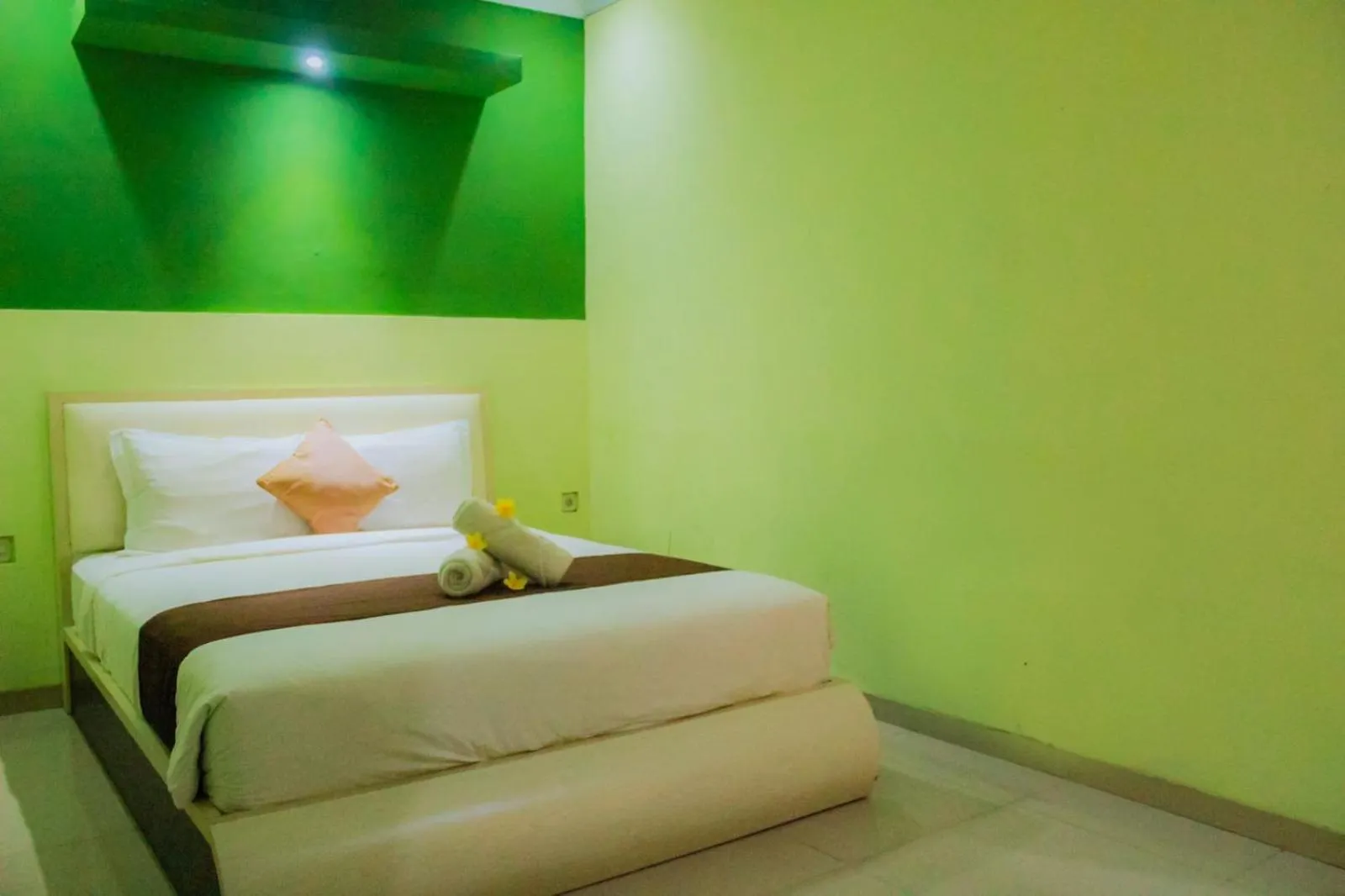 Bed in Dedy Beach Inn