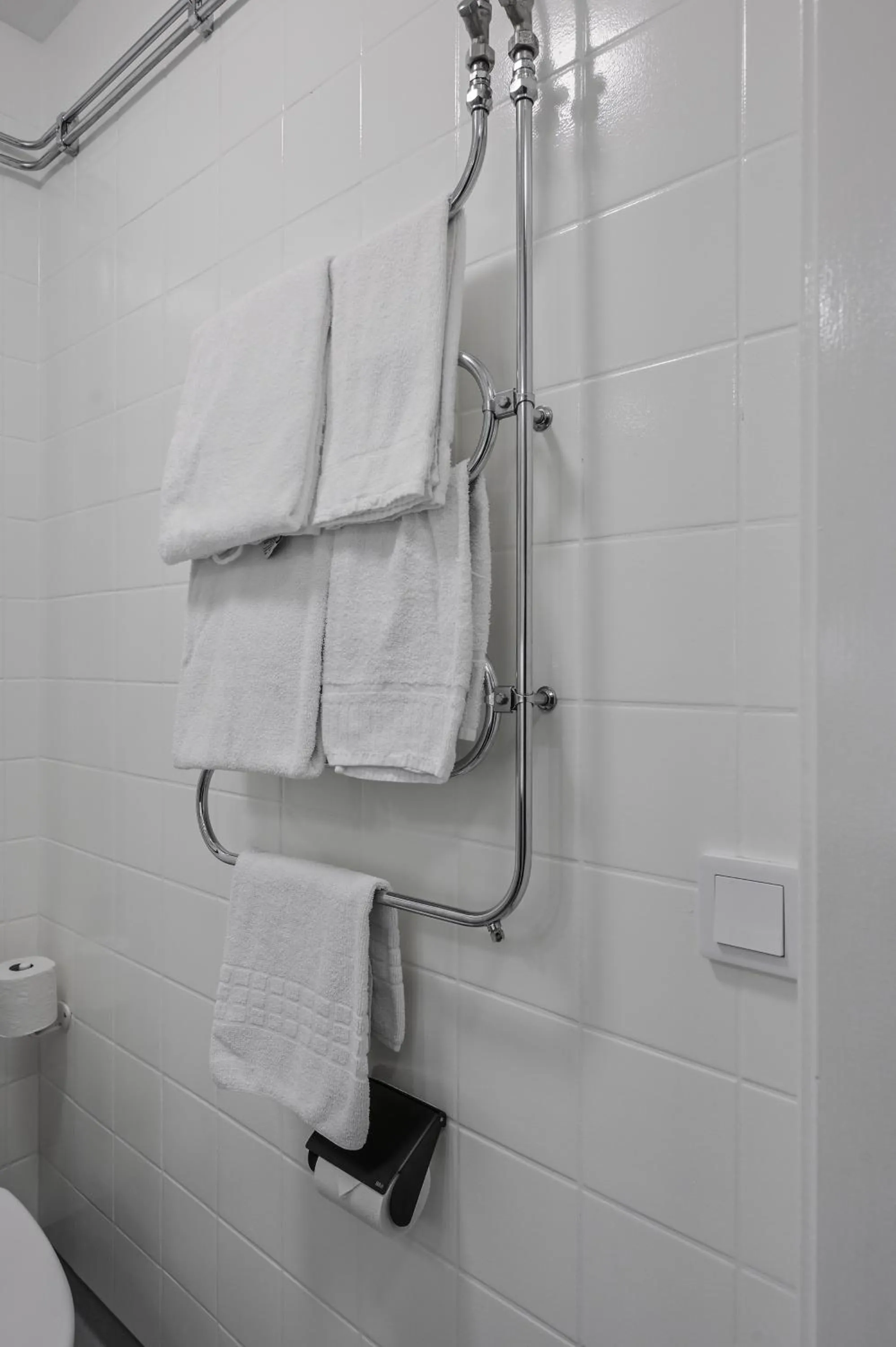 Shower in Hotel Bema