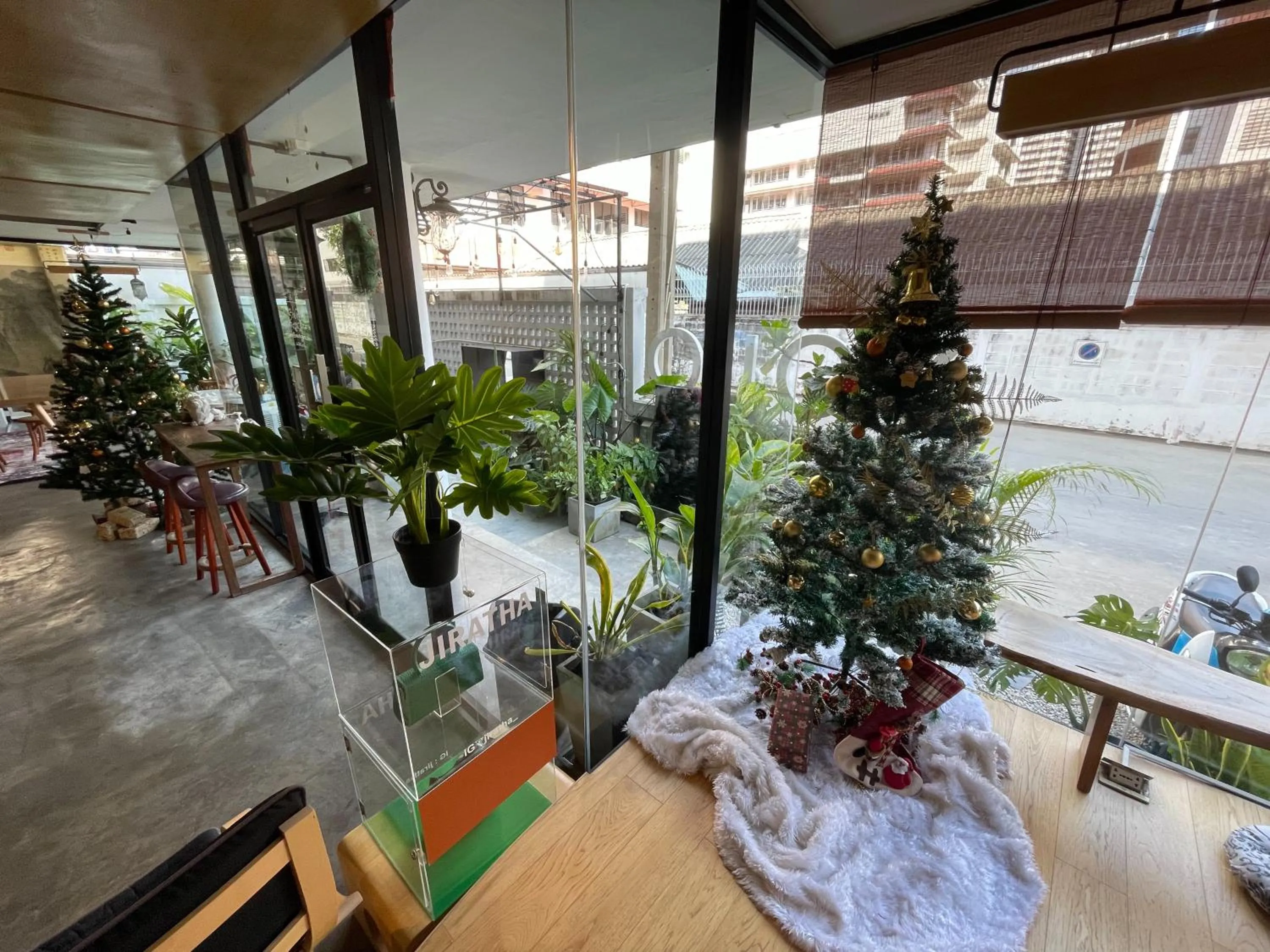 YOLO Bangkok Boutique Hotel