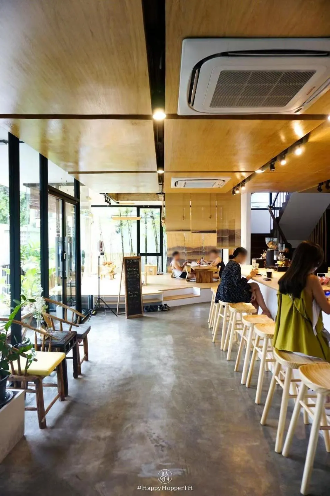 YOLO Bangkok Boutique Hotel