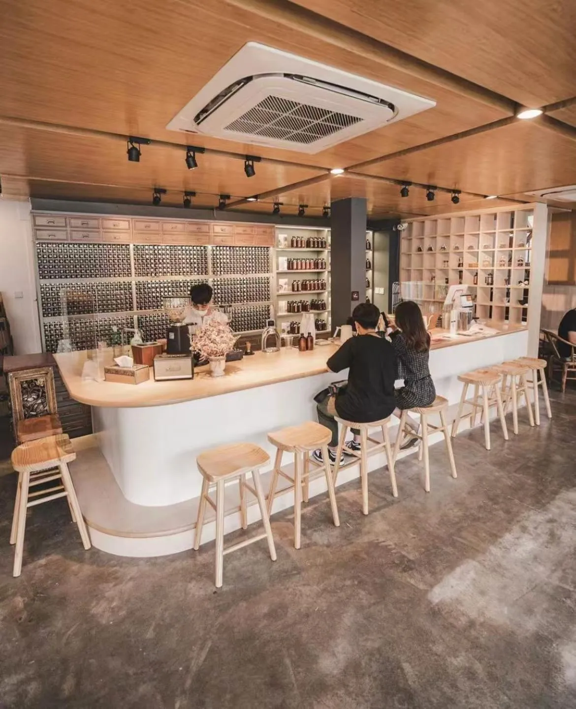 YOLO Bangkok Boutique Hotel