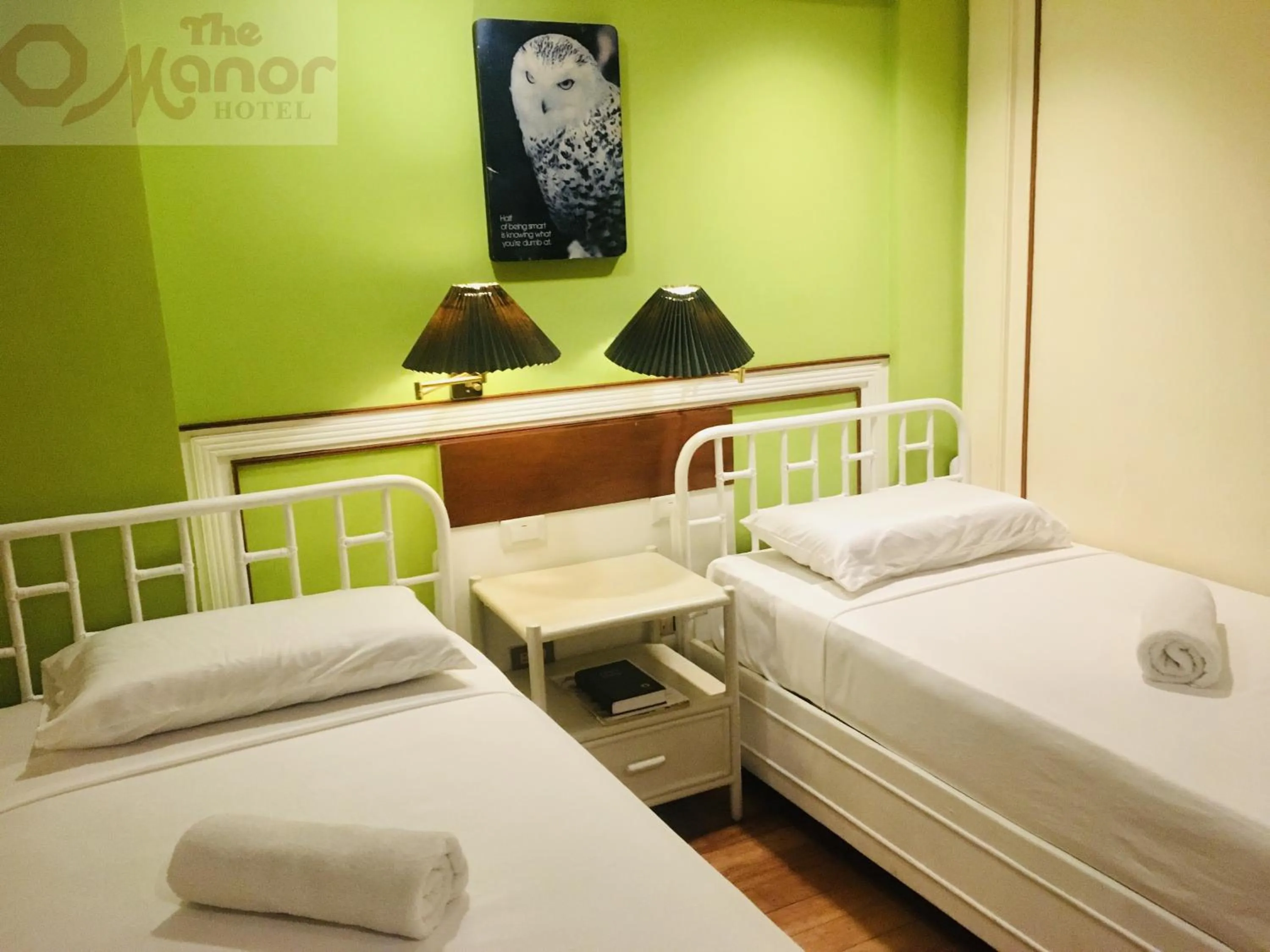 Bed in The Manor Hotel